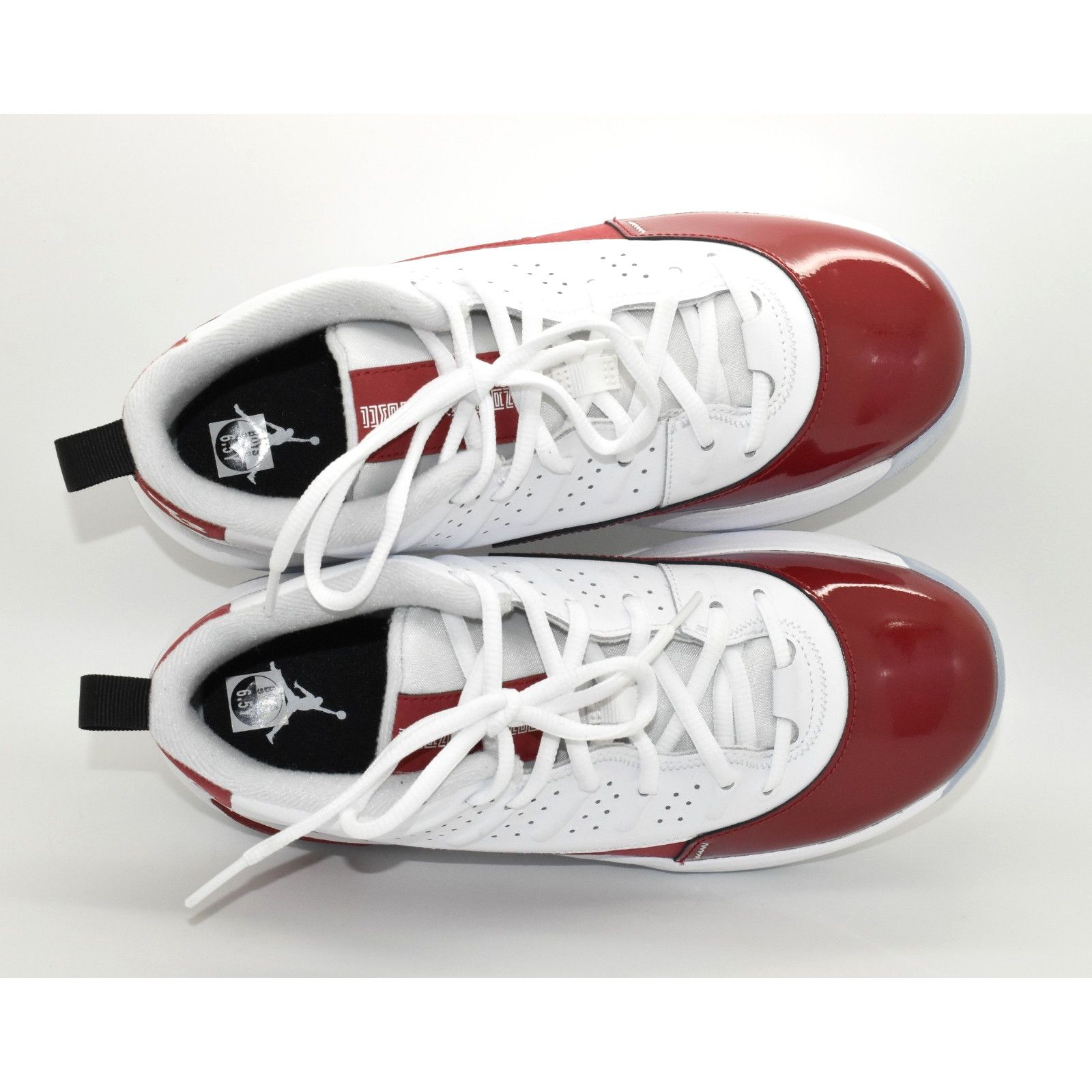 Nike NIKE JORDAN MAX AURA 7 GS White Gym Red Black Shoes 6.5Y Size US 6.5 / EU 39-40 - 4 Thumbnail