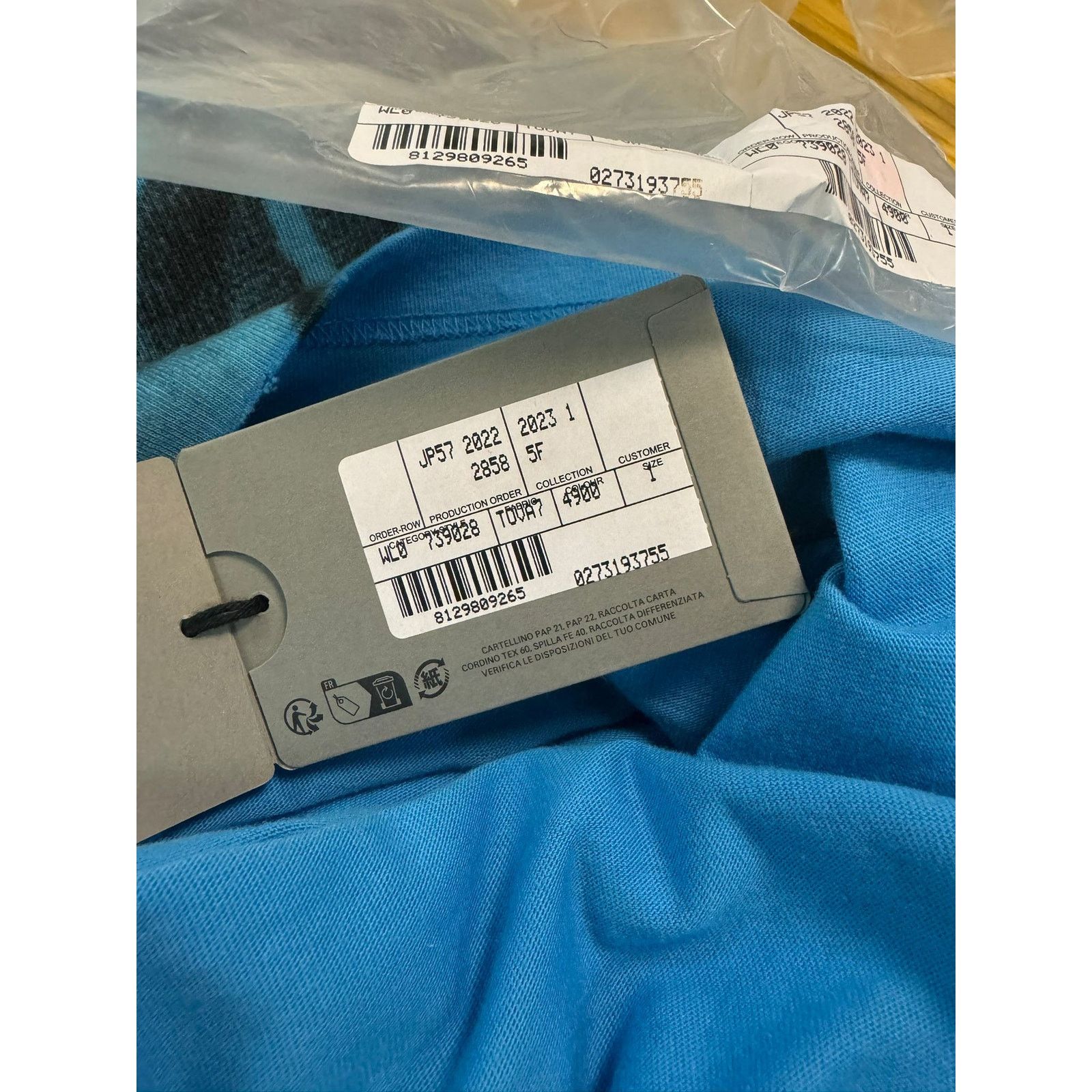 Balenciaga o1rshd1 Oversized T-Shirt Skater Graffiti in Azure Size US S / EU 44-46 / 1 - 12 Thumbnail