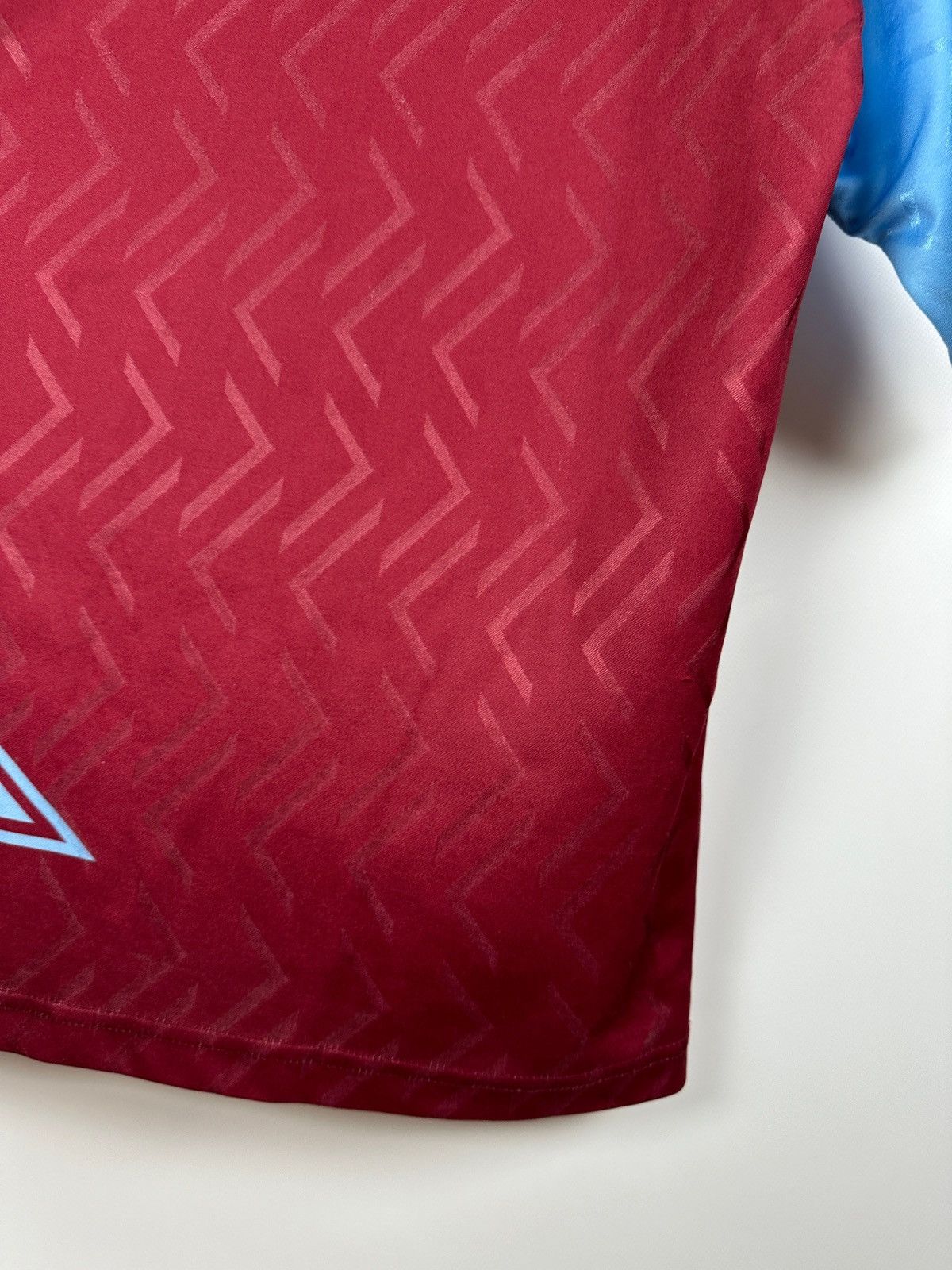PONY 1993/1995 Vintage West Ham United Pony Home Soccer Jersey Size US M / EU 48-50 / 2 - 22 Thumbnail