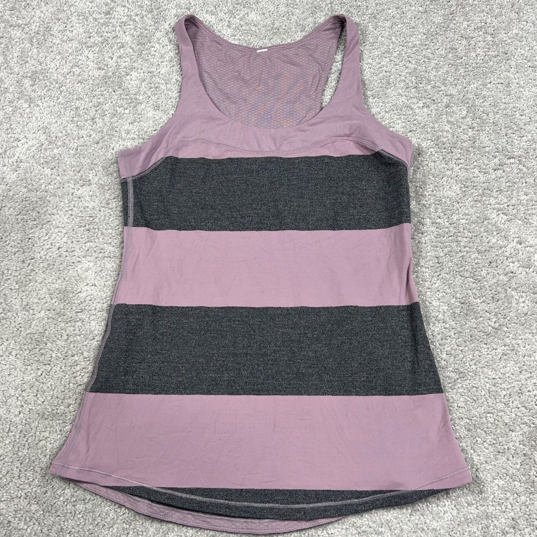 Lululemon Lululemon Tank Top Women’s 6-8 Striped Light Purple Gray Athletic Workout Run Shirt Sleeveless Scoop Pullover Activewear Size M / US 6-8 / IT 42-44 - 2 Thumbnail