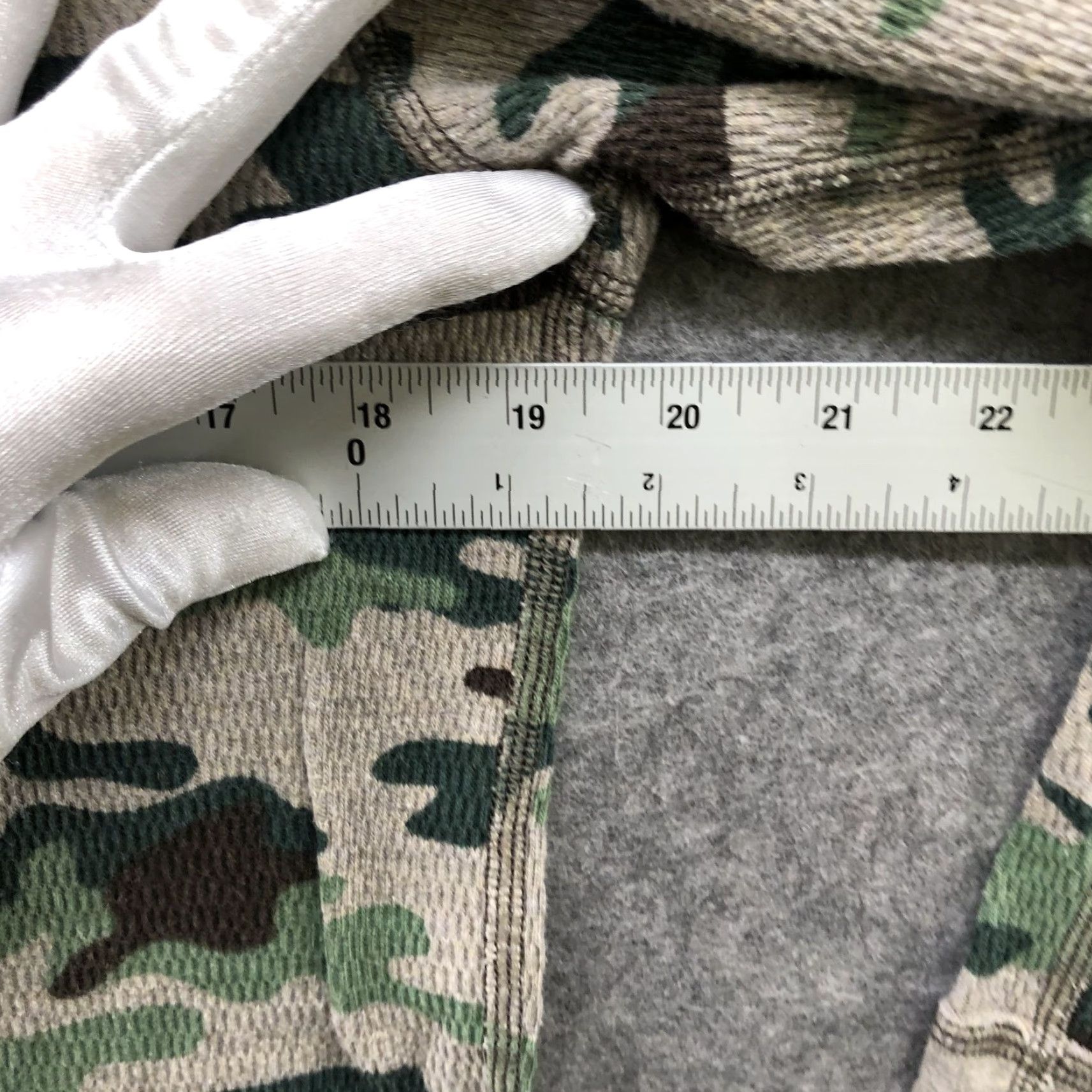 Gap GAP Thermal Shirt Mens M Camouflage Print Lightweight Long Sleeve Crewneck Shirt Mens M Camouflage Print Lightweight Long Sleeve Crewneck Size US M / EU 48-50 / 2 - 7 Thumbnail