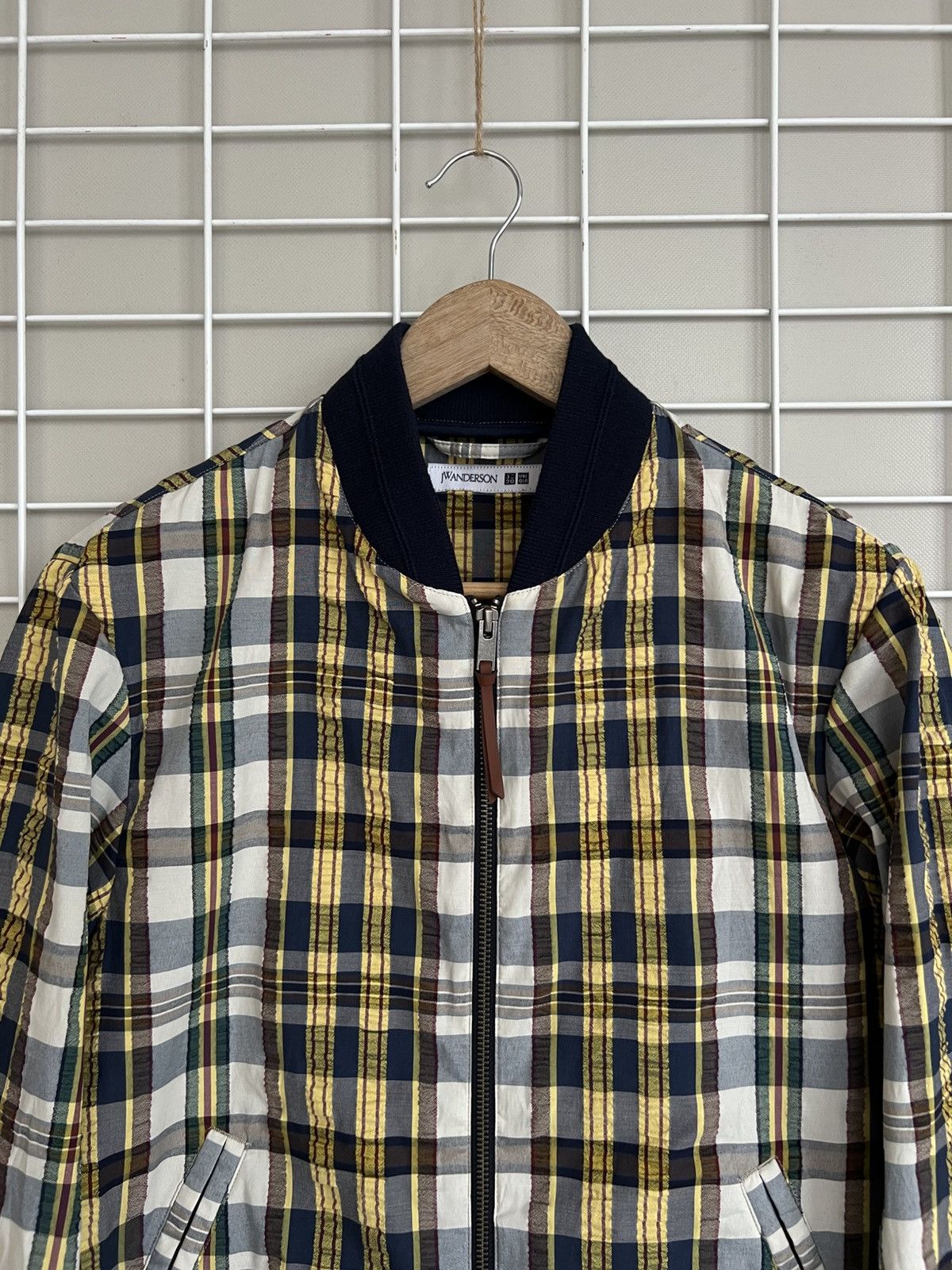 JW Anderson × Uniqlo J.W. Anderson x Uniqlo Plaid Bomber Jacket Mens Size M Size US M / EU 48-50 / 2 - 2 Thumbnail