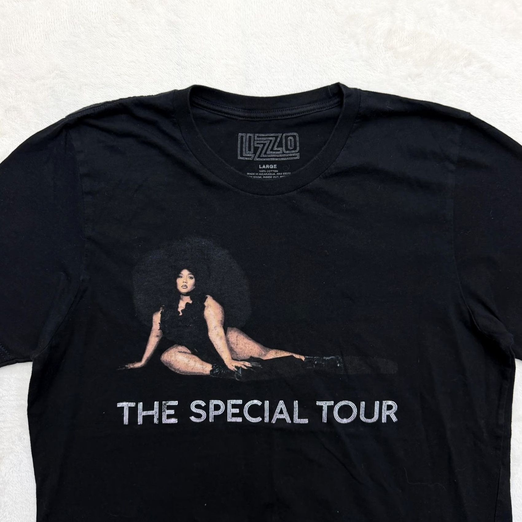 Rizzoli Lizzo The Special Tour 2022 Shirt Mens Large Black Music Graphic Concert Tee Size US L / EU 52-54 / 3 - 2 Thumbnail
