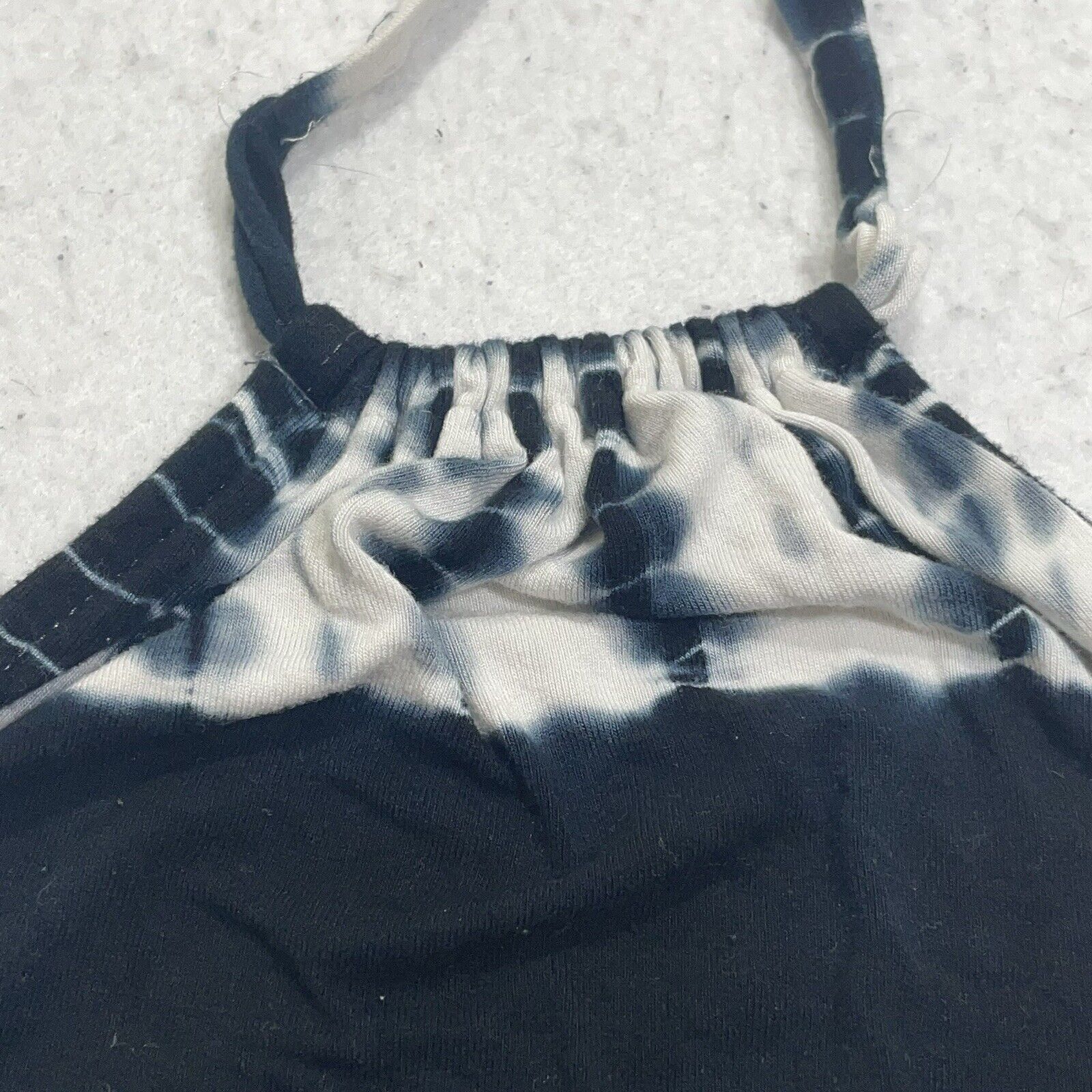 Forever 21 Forever21 Tie-Dye Navy Blue + White Halter Crop Top Size XS / US 0-2 / IT 36-38 - 2 Thumbnail