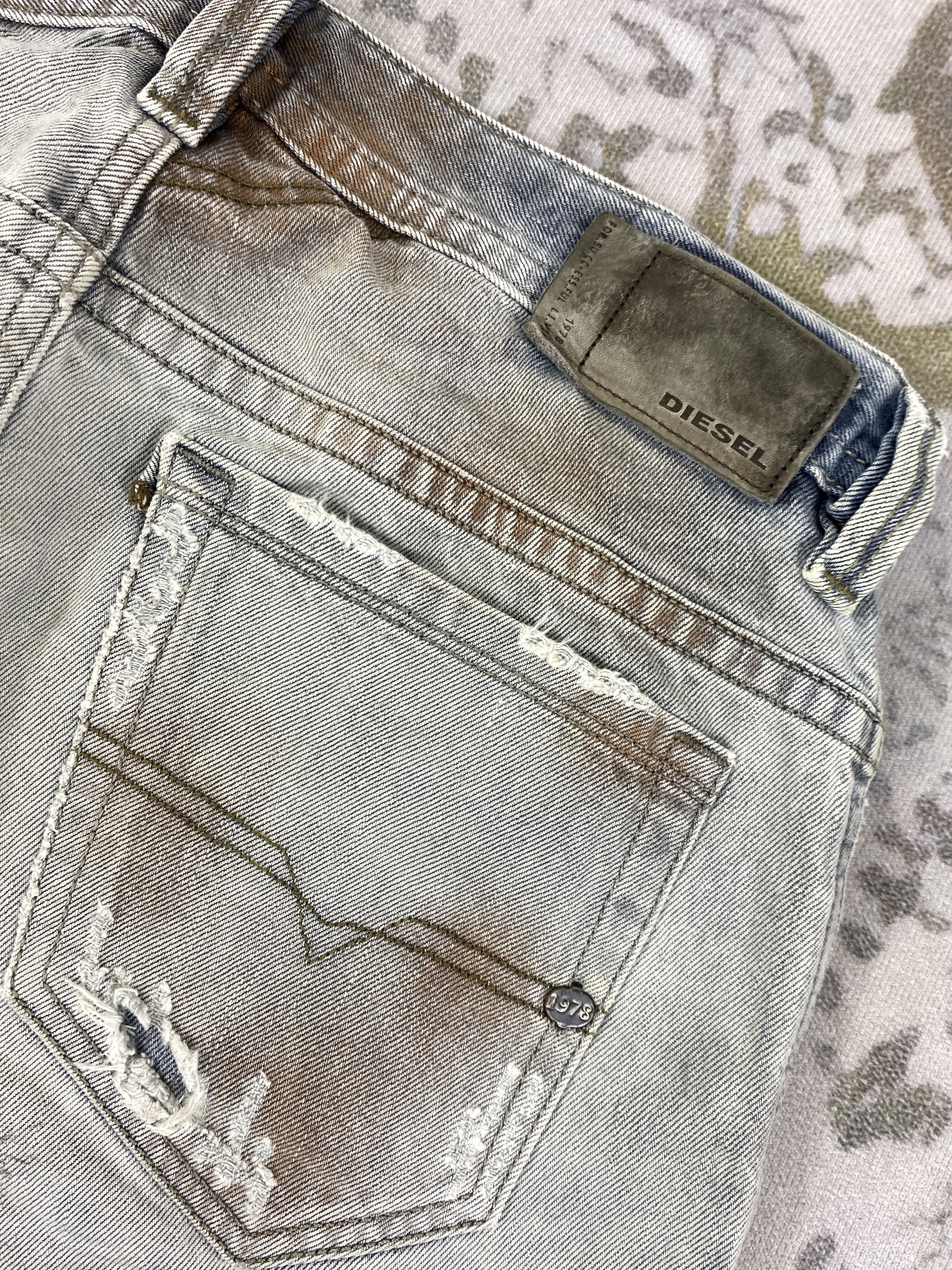 Le Grande Bleu (L.G.B.) Vintage diesel Jeans lgb style 31x30 - JN 3015 Size US 31 - 11 Thumbnail