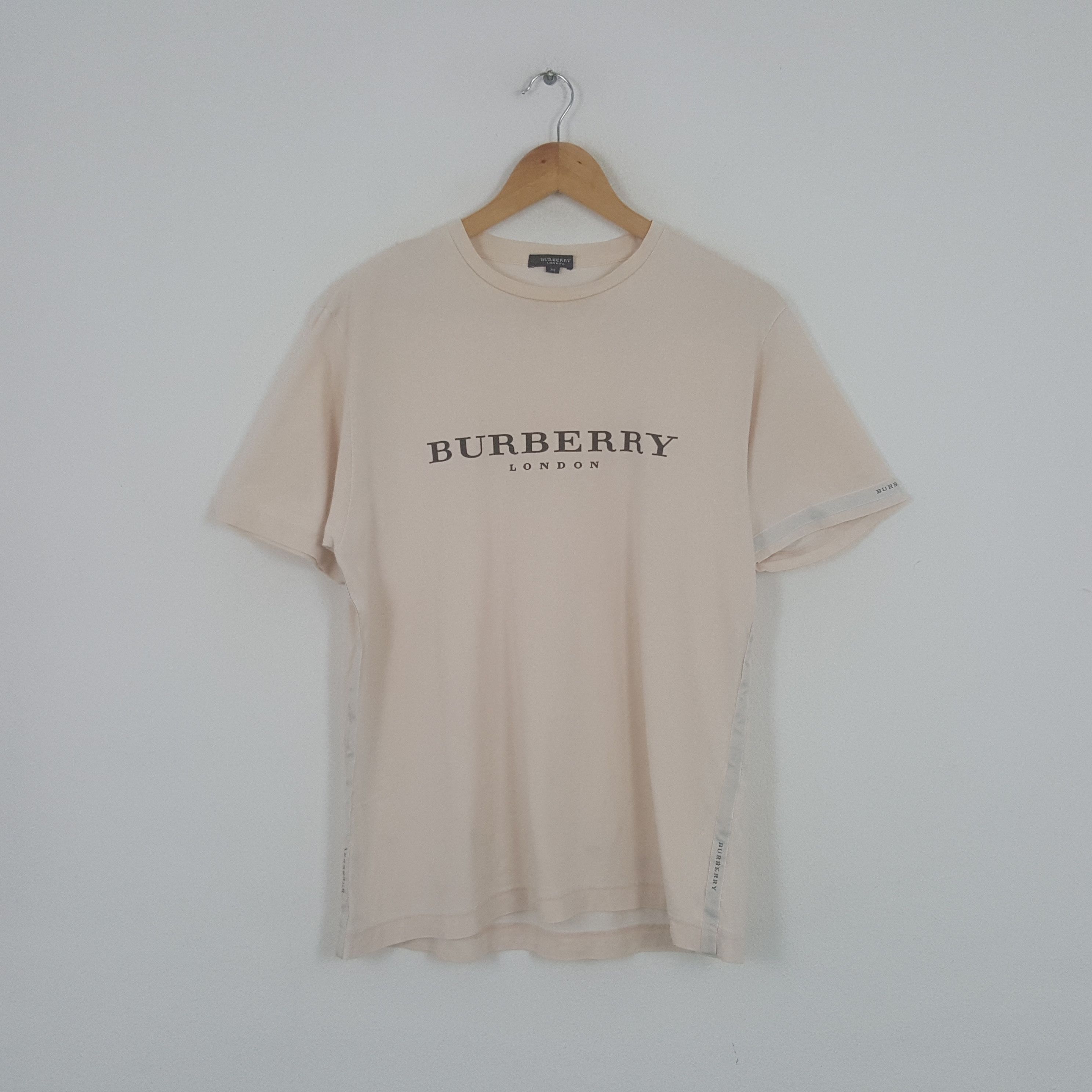 Burberry × Vintage Vintage Burberry London Luxury Brand Tshirt Size US M / EU 48-50 / 2 - 1 Thumbnail