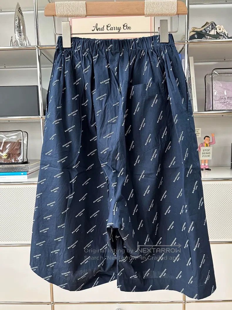 Balenciaga Balenciaga Blue Logo Lettering Elastic Waist Short Pants, Size US 28 / EU 44 - 2 Thumbnail