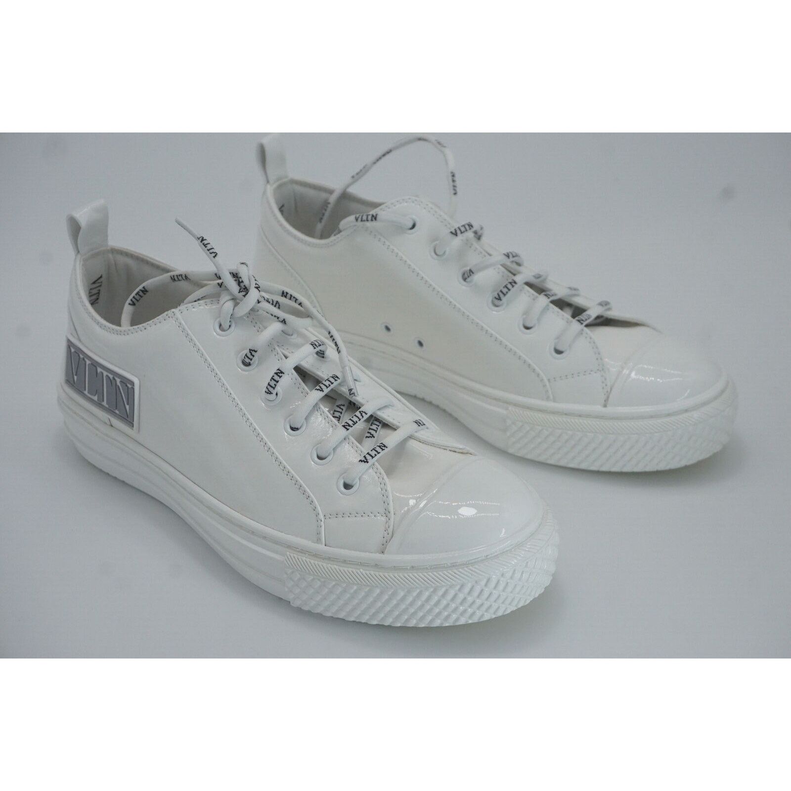 Valentino Valentino Giggies VLTN Logo White Patent Sneaker 39 low top Size US 9 / IT 39 - 12 Thumbnail