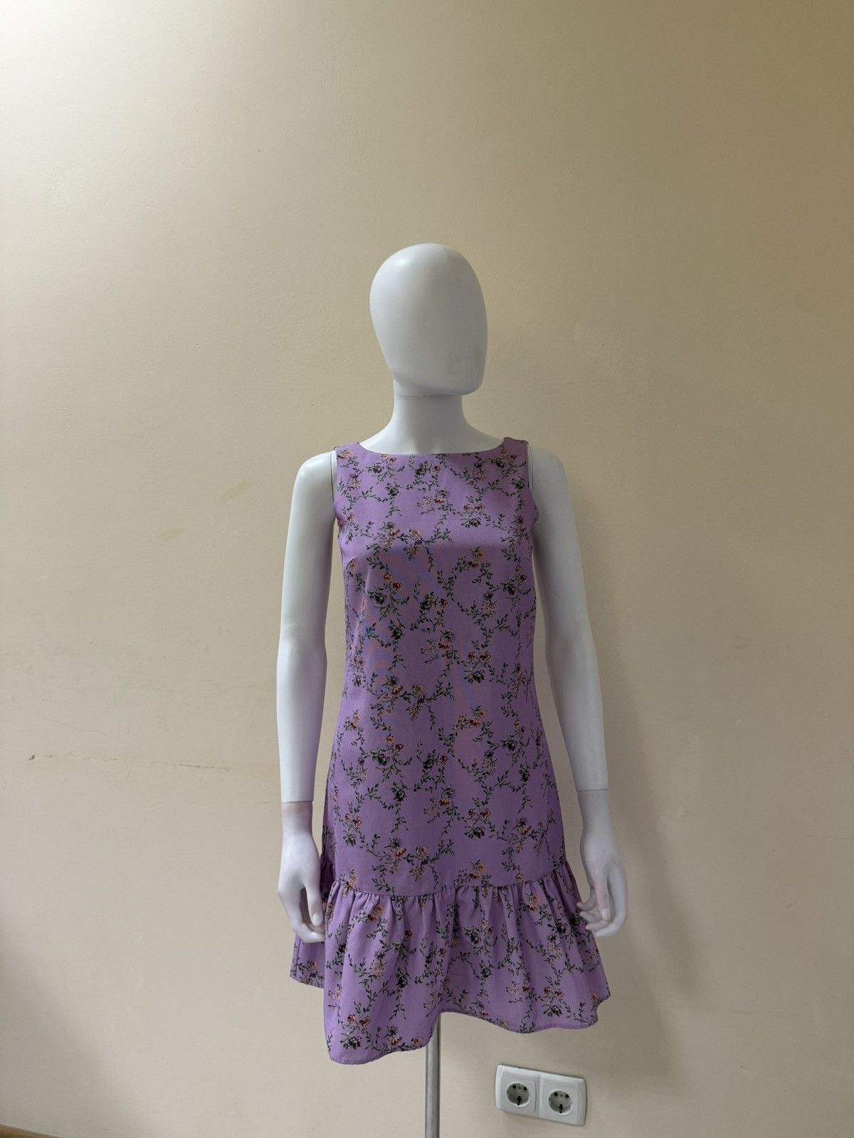 Blumarine Blugirl Blumarine Purple Sleeveless Floral Mini Dress Size XS / US 0-2 / IT 36-38 - 2 Thumbnail