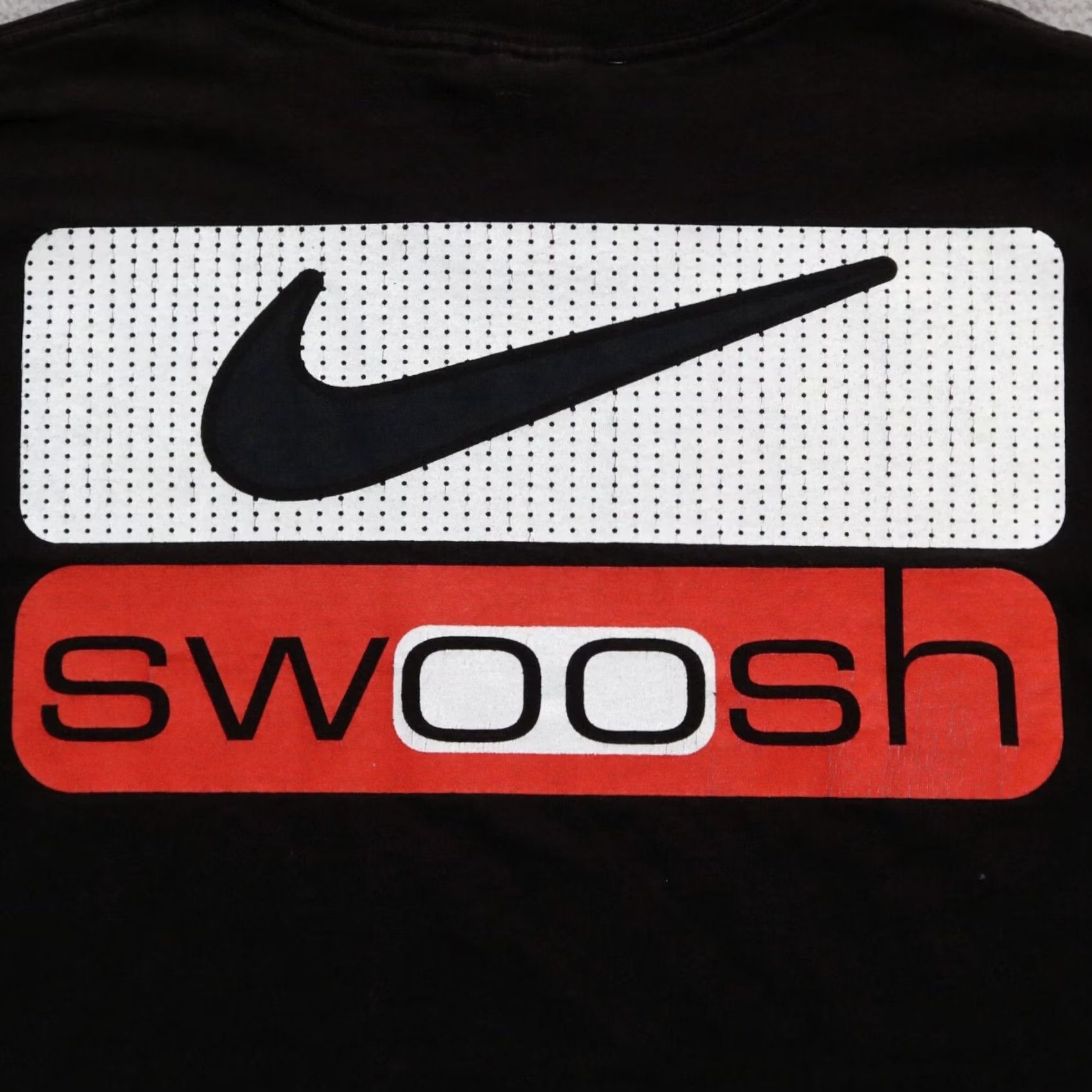 Nike VINTAGE Nike Big Swoosh Logo Shirt Mens L Black Size US L / EU 52-54 / 3 - 2 Thumbnail