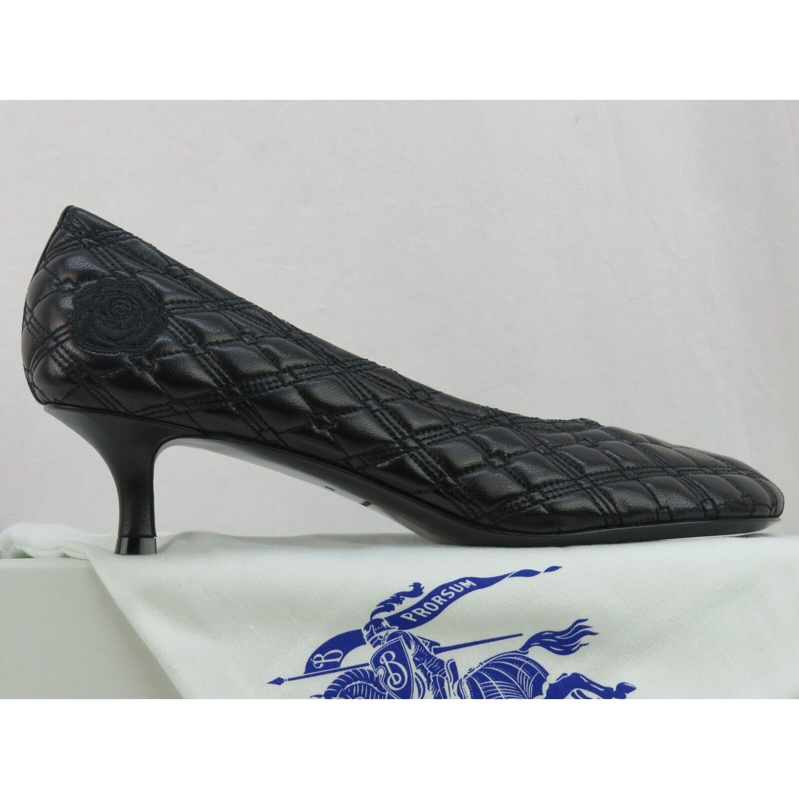 Burberry BURBERRY BABY BLACK QUILTED LEATHER LOGO KITTEN PUMPS 39 9 Size US 9 / IT 39 - 4 Thumbnail