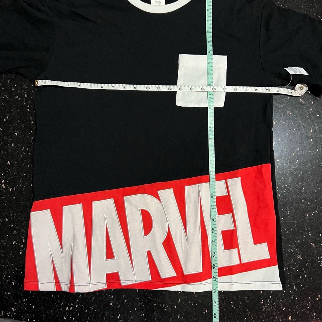 Disney Disney Parks Marvel Adult Pocket Tee (Medium) Size US M / EU 48-50 / 2 - 14 Thumbnail