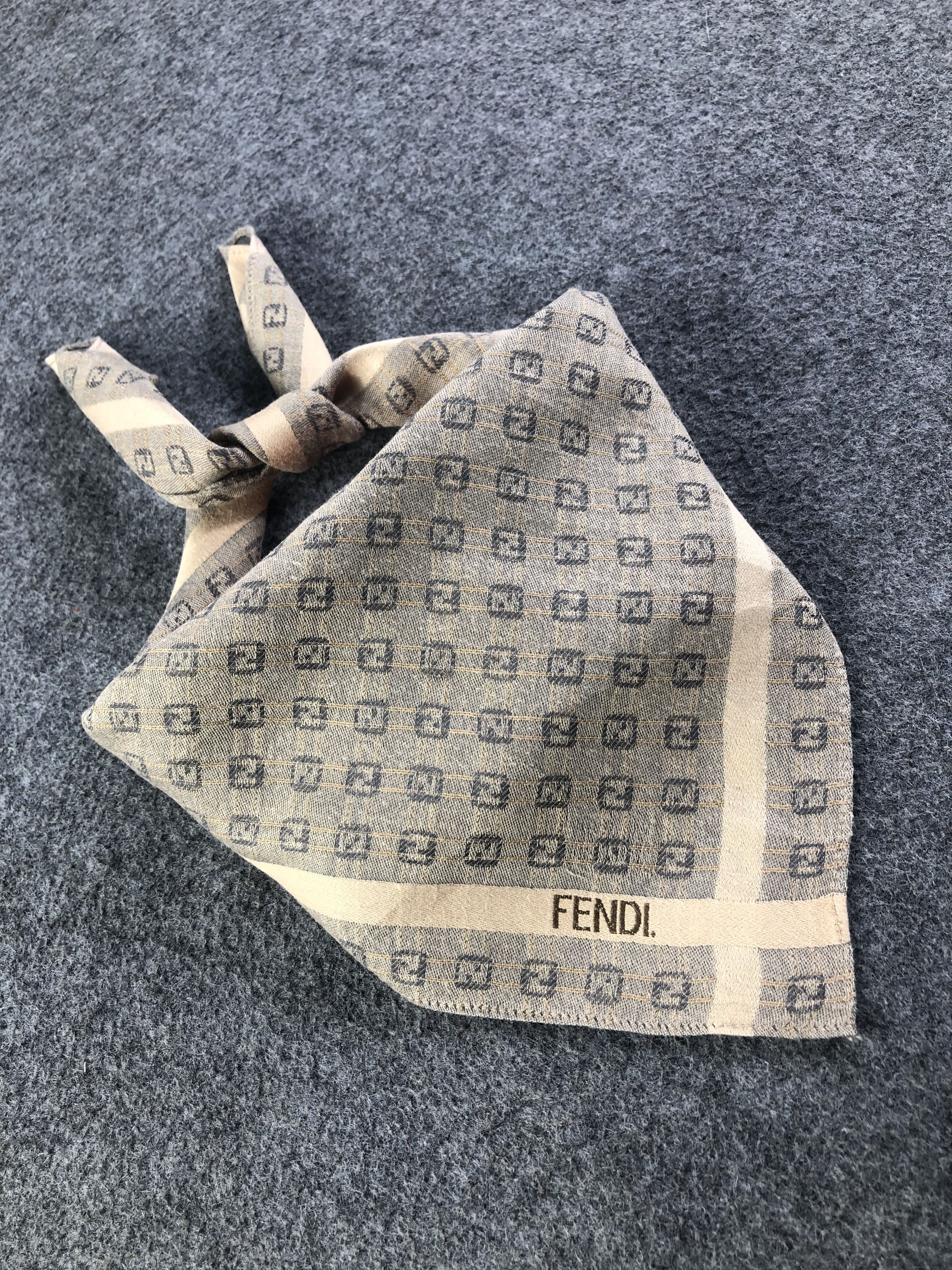 Vintage Fendi Handkerchief / Bandana / Neckerchief A1633 Size ONE SIZE - 2 Thumbnail