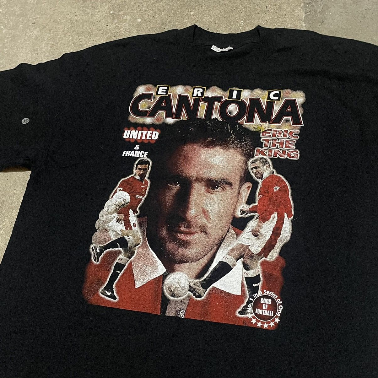 Vintage Vintage 90s eric cantona t-shirt Manchester United Size US L / EU 52-54 / 3 - 3 Thumbnail