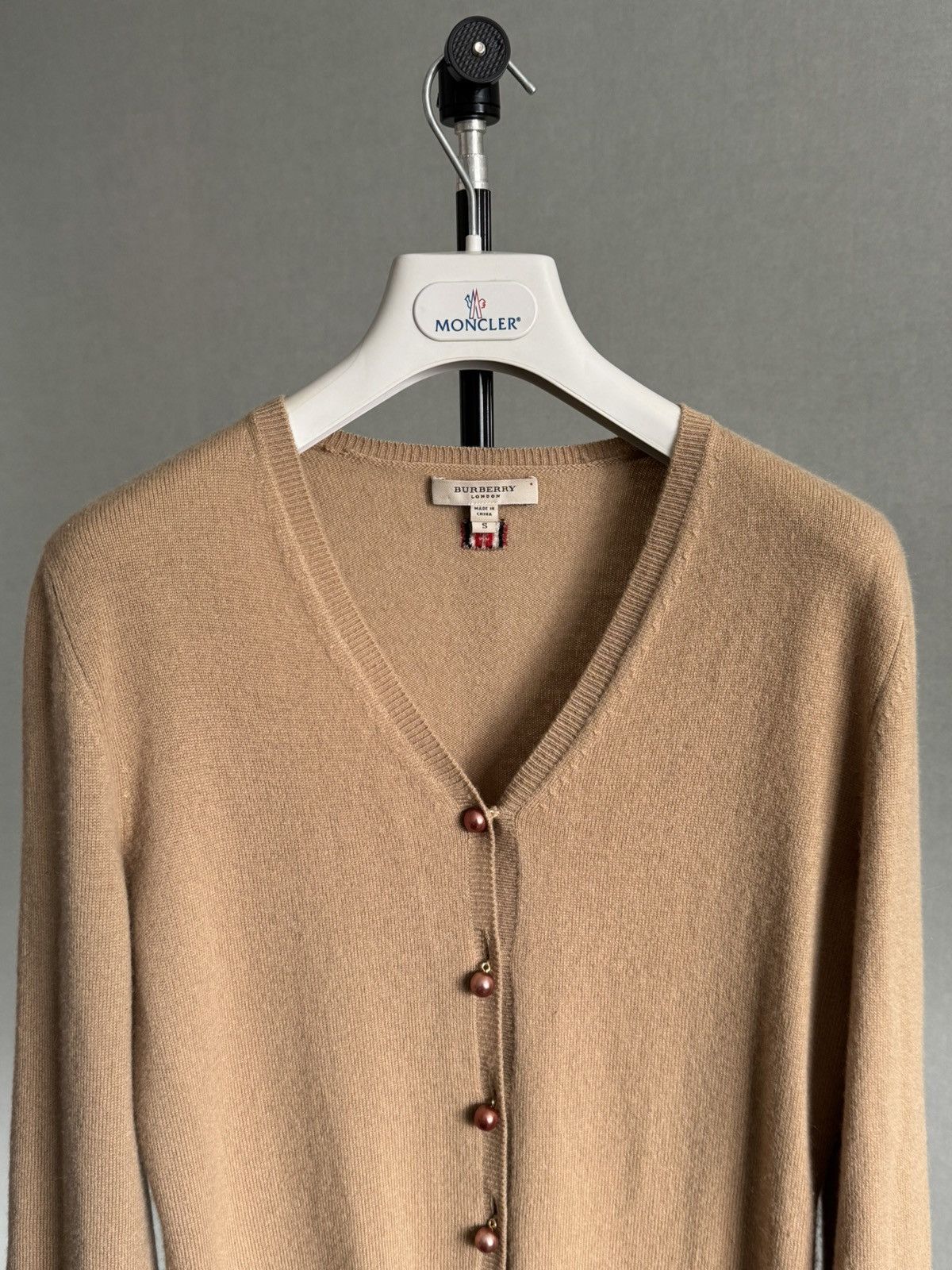 Burberry Burberry Cashmere Cardigan Size S / US 4 / IT 40 - 2 Thumbnail