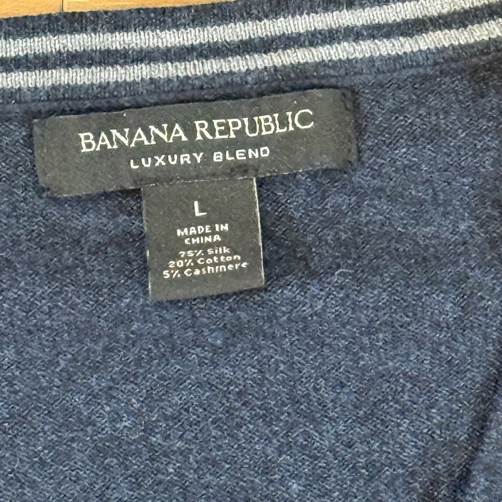 Banana Republic Banana Republic Men’s V-Neck Sweater Large Blue Size US L / EU 52-54 / 3 - 7 Thumbnail