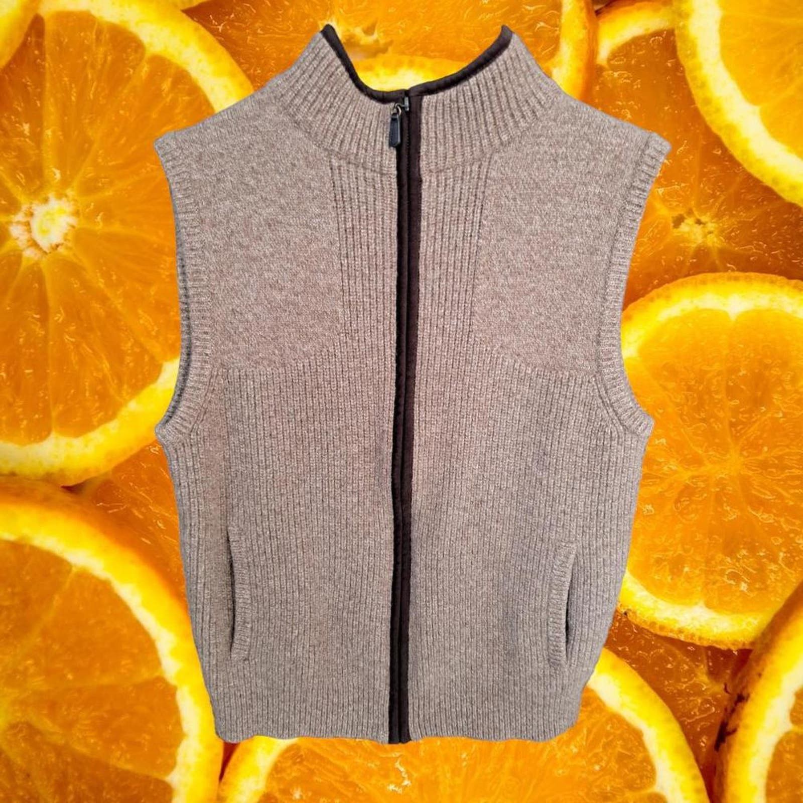 L.L. Bean L.L. Bean‎ Merino Lambs Wool Tan Full Zip Vest Size Medium Size US M / EU 48-50 / 2 - 1 Thumbnail