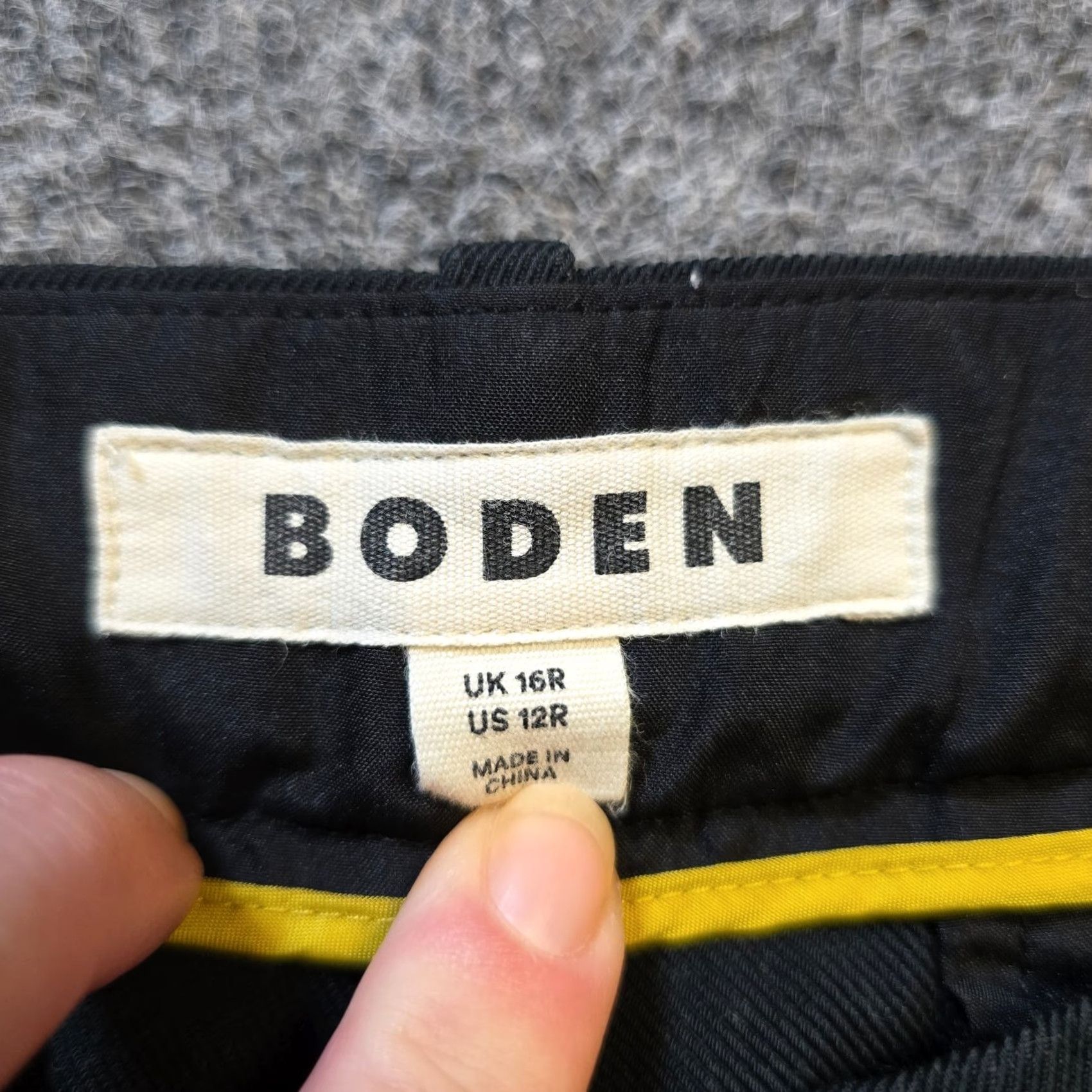 Boden Boden Pants Womens Size 12 Black Viscose Tapered Pockets Capsule Luxury Career Dress Pants Regular Women Mens? Size 34" / US 12 / IT 48 - 4 Thumbnail