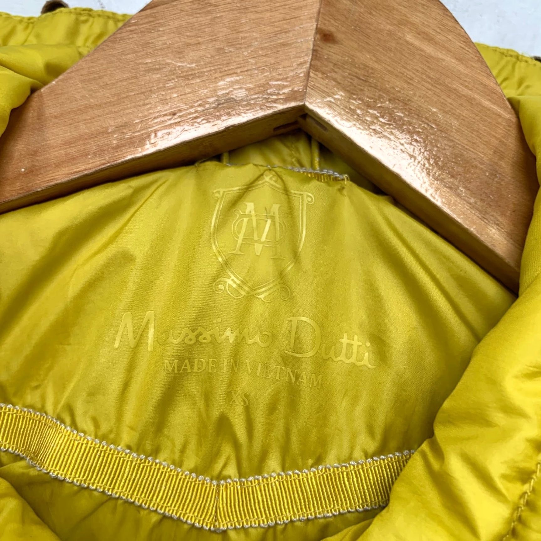 Massimo Dutti Massimo Dutti Down Puffer Vest Womens XS Yellow Hooded Sleeveless XS Vest Women Puffer Yellow Massimo Dutti Down Hooded Vest Ladies XS Yellow Size XS / US 0-2 / IT 36-38 - 4 Thumbnail