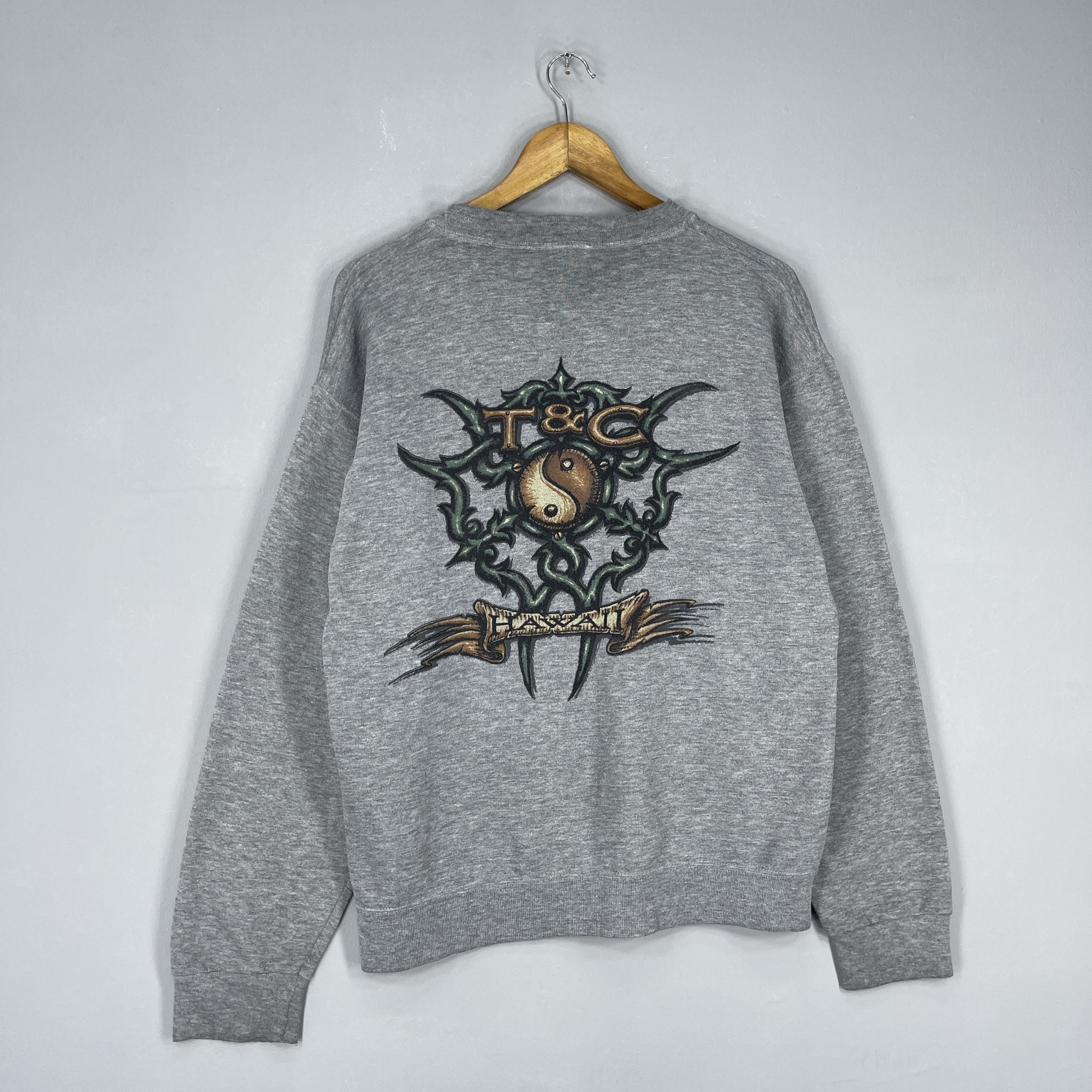 Vintage Vintage 90s T&C Surf Back Hit Distressed Sweatshirt Size US M / EU 48-50 / 2 - 3 Thumbnail
