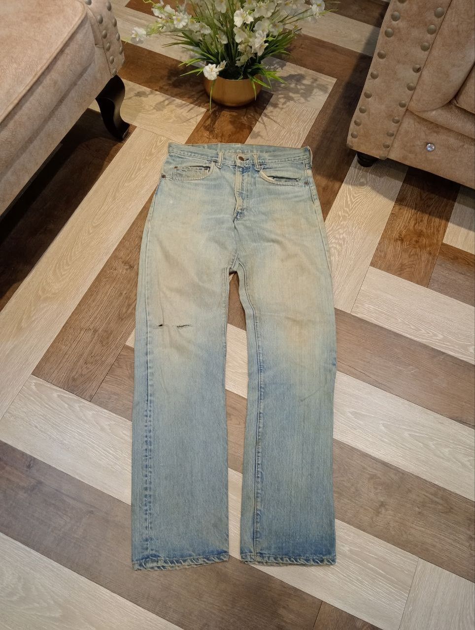 Levi's LEVI'S VINTAGE 505-0217 TOP BUTTON #8 DISTRESSED DENIM PANTS Size US 32 / EU 48 - 1 Thumbnail