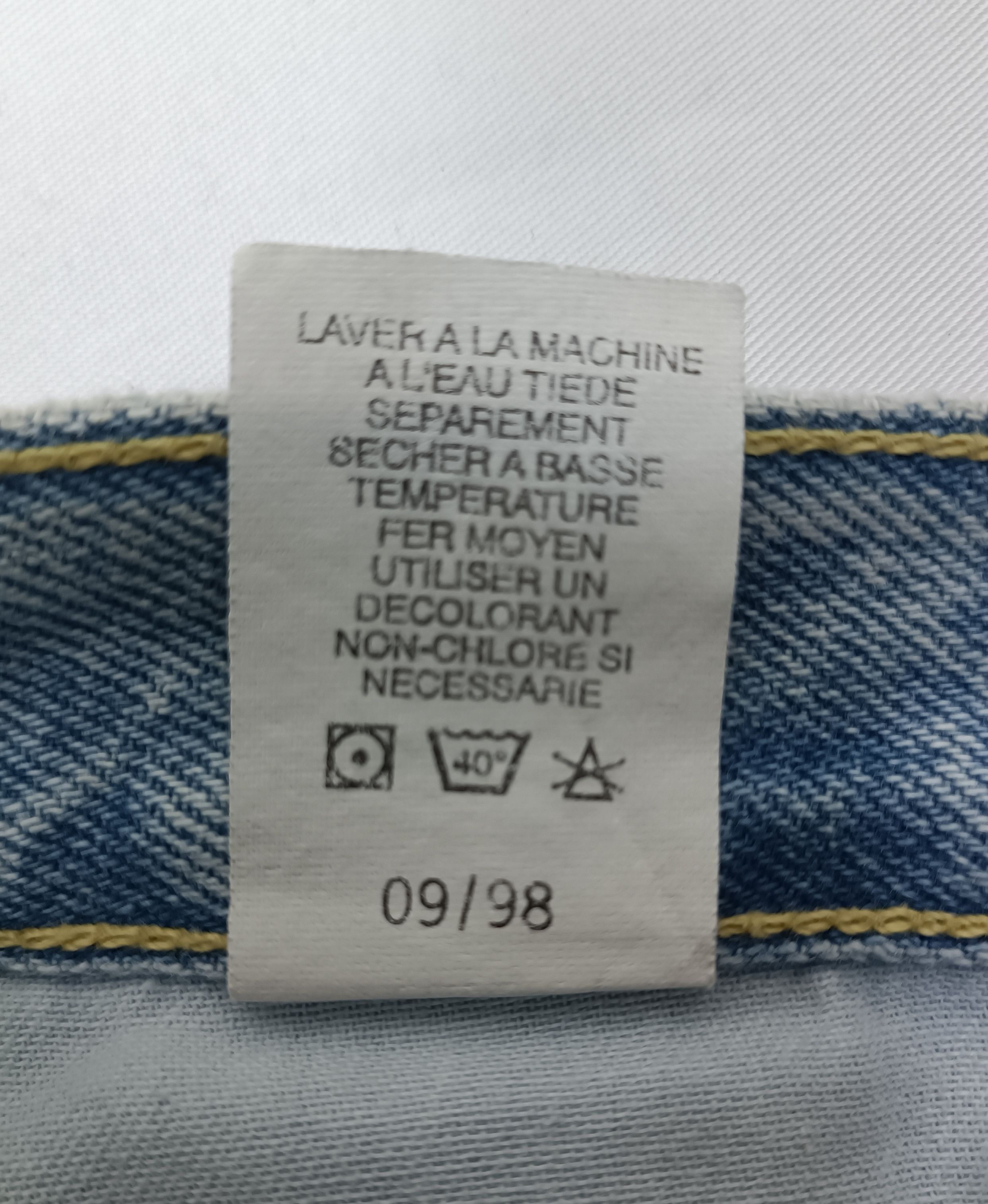 Tommy Hilfiger Vintage 90s Tommy Hilfiger Classic Light Wash Jeans Size 26" / US 2 / IT 38 - 11 Thumbnail