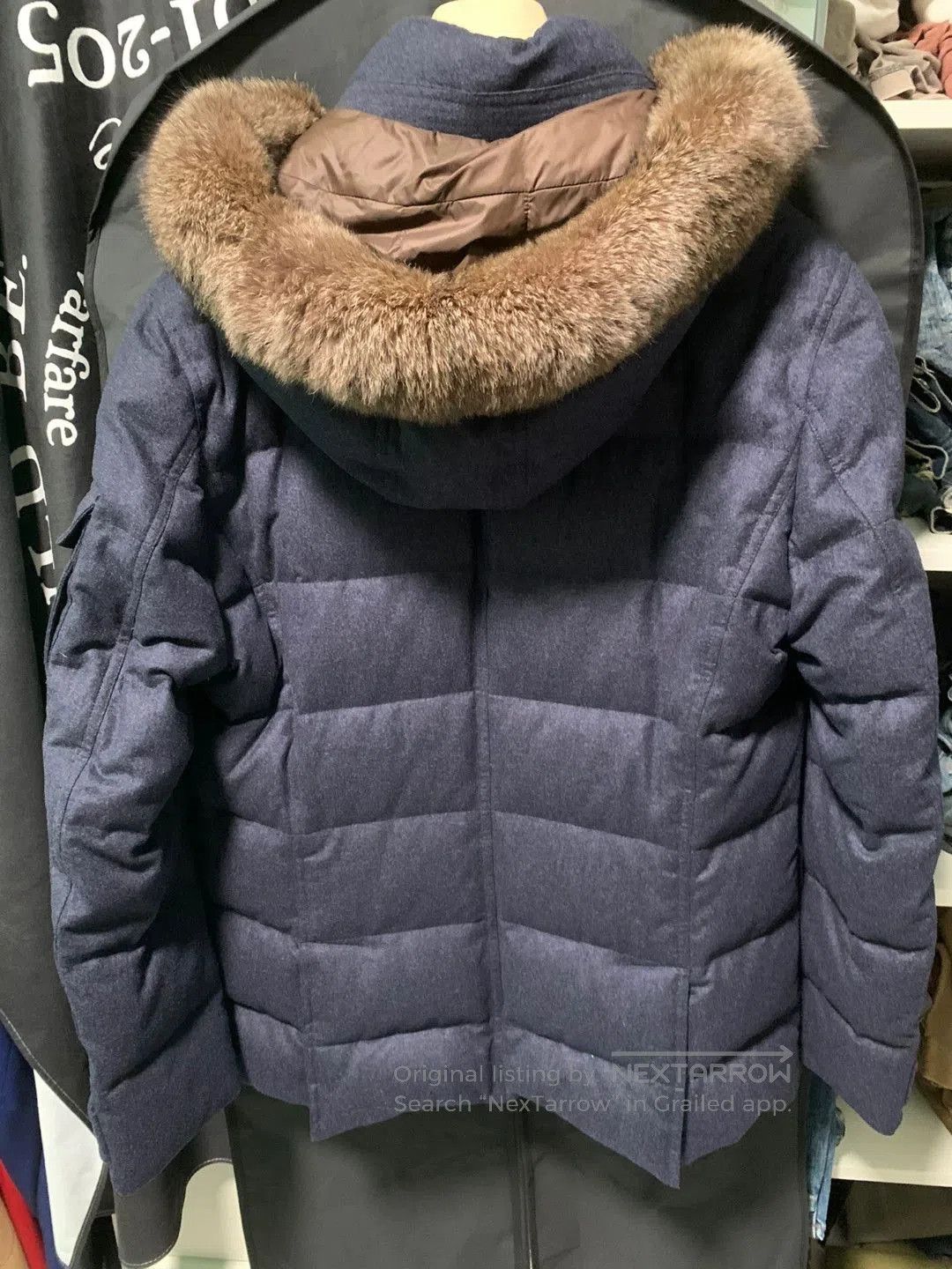 Brunello Cucinelli luxurious down coat with fur collar. Size S / US 4 / IT 40 - 7 Thumbnail