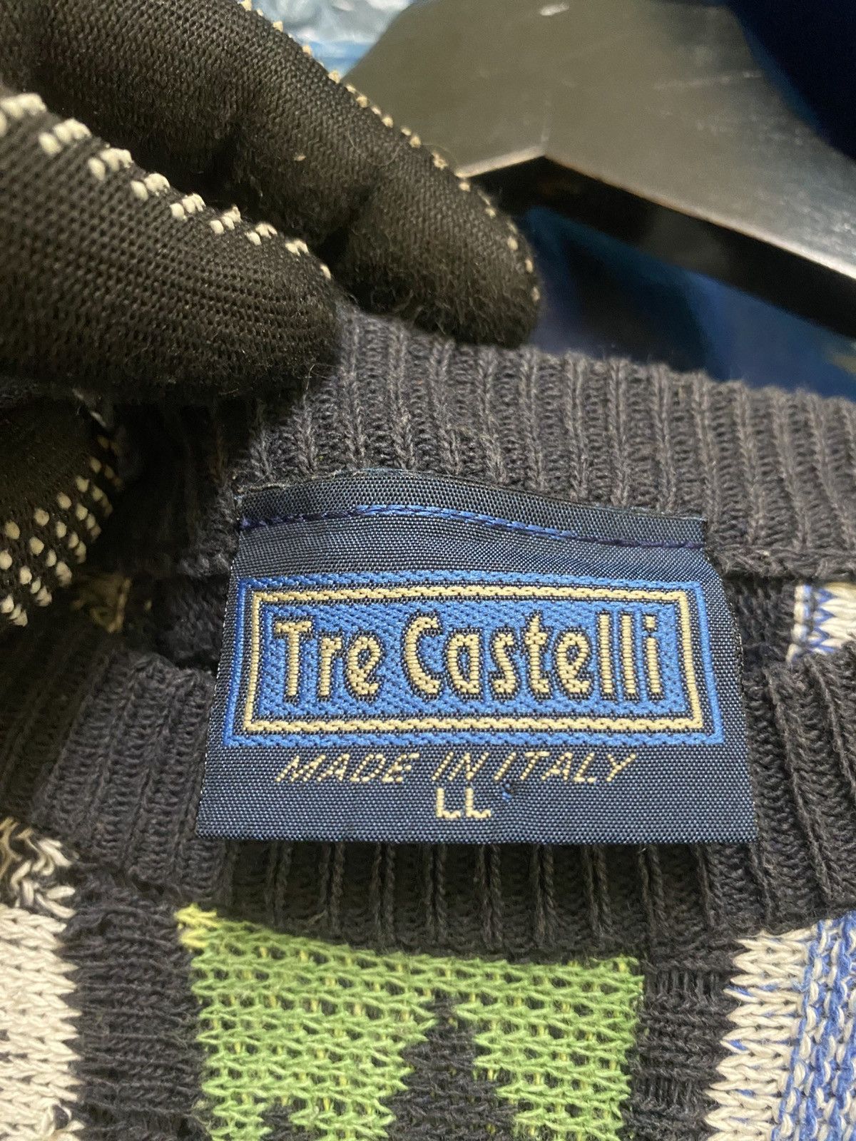 Vintage Vintage Tre Castelli Coogi Style 3D Knit Sweater Made Italy Size US XL / EU 56 / 4 - 7 Thumbnail