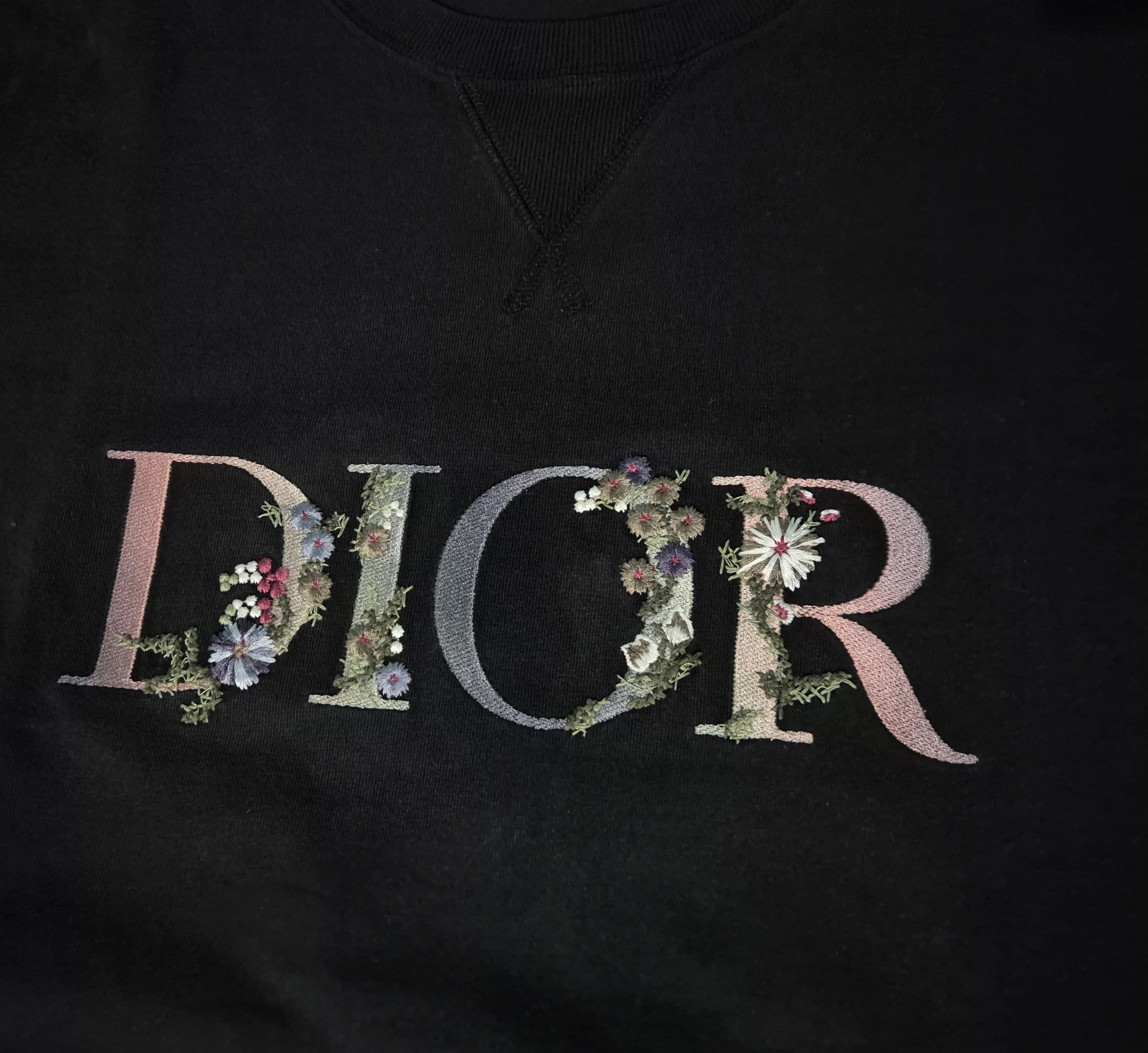 Dior DIOR Flower Embroidered T-shirt Size US S / EU 44-46 / 1 - 5 Thumbnail