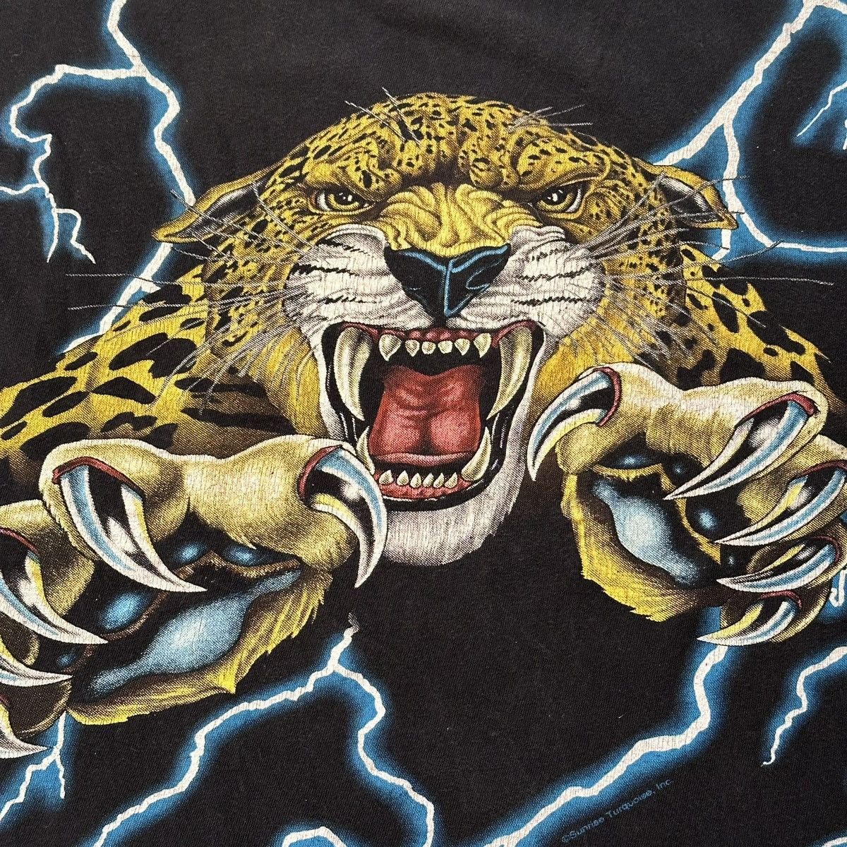 Vintage Vintage 90s American Thunder Panther Lightning t-shirt Size US XL / EU 56 / 4 - 2 Thumbnail