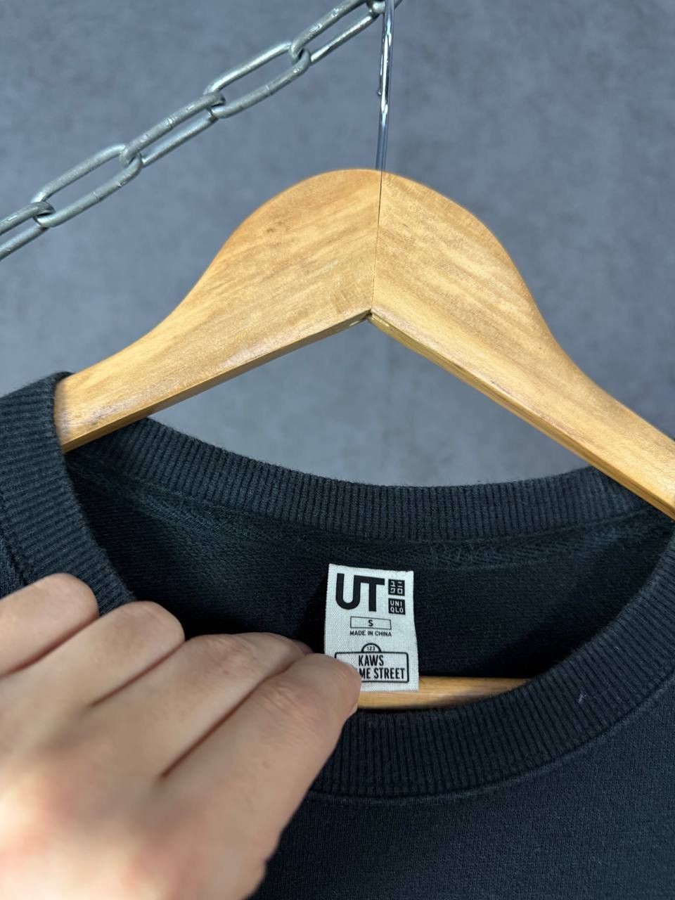 Kaws Kaws x Uniqlo cult designer sweatshirt Size US S / EU 44-46 / 1 - 4 Thumbnail