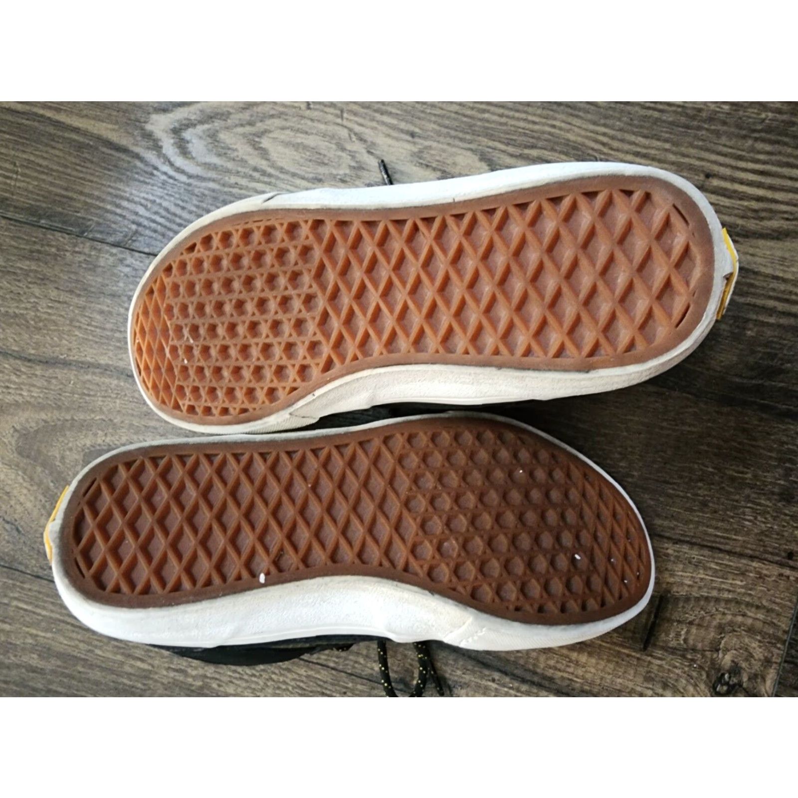 Vans VINTAGE Vans Half Cab Steve Caballero 1992 Pro Model Mens 6.5 Black White Tan Suede Skateboarding Shoes Size US 7 / EU 40 - 7 Thumbnail