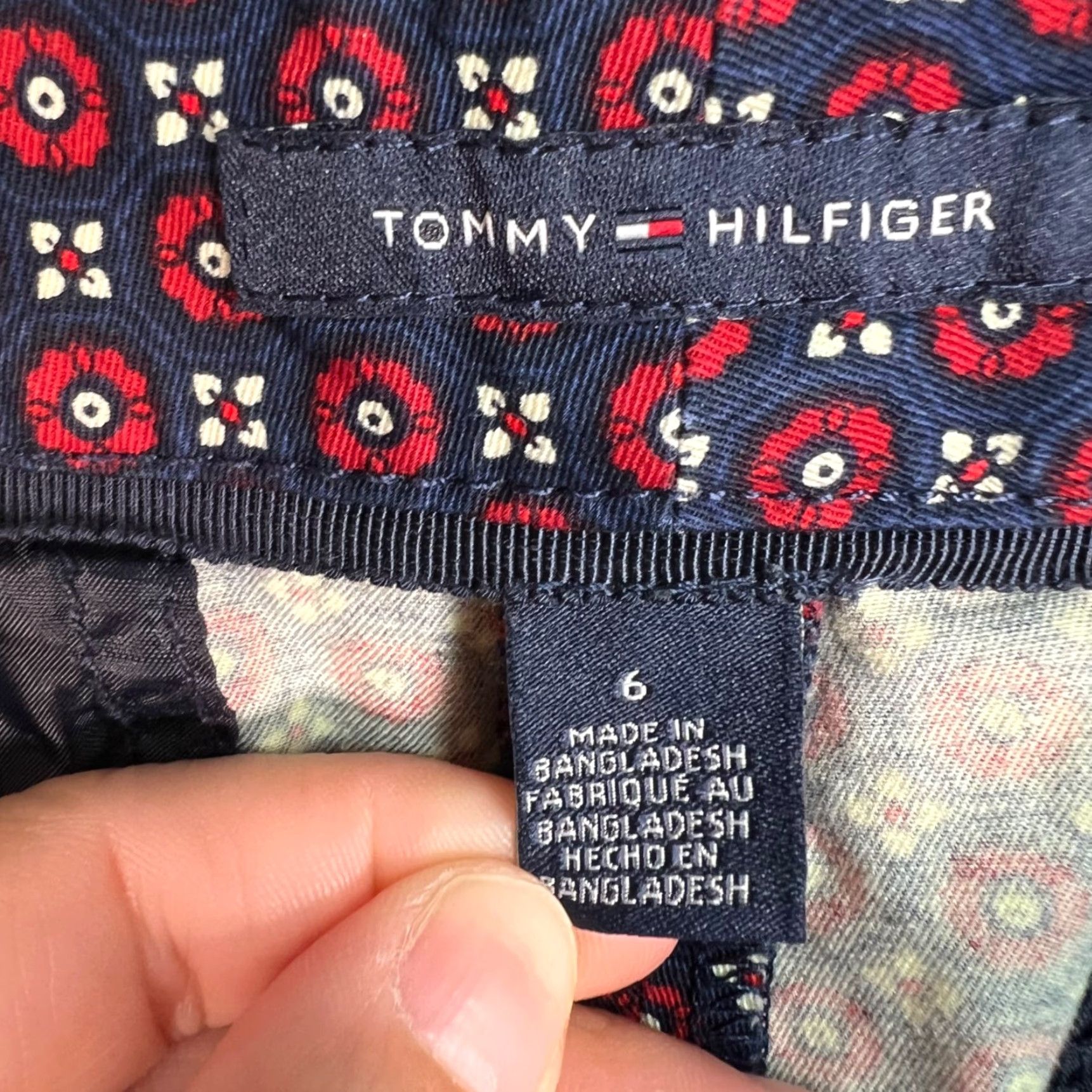 Tommy Hilfiger Tommy Hilfiger Pants Slim Fit Mid-Rise Blue Red Cotton Blend Size 6 Womens Size 28" / US 6 / IT 42 - 3 Thumbnail