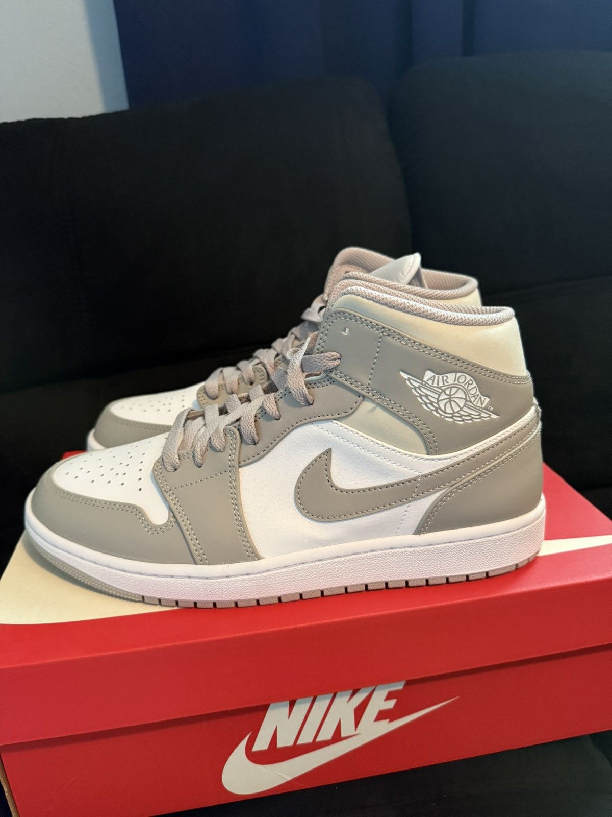 Jordan Brand Jordan 1 Mid "Linen" Size US 9 / EU 42 - 5 Thumbnail