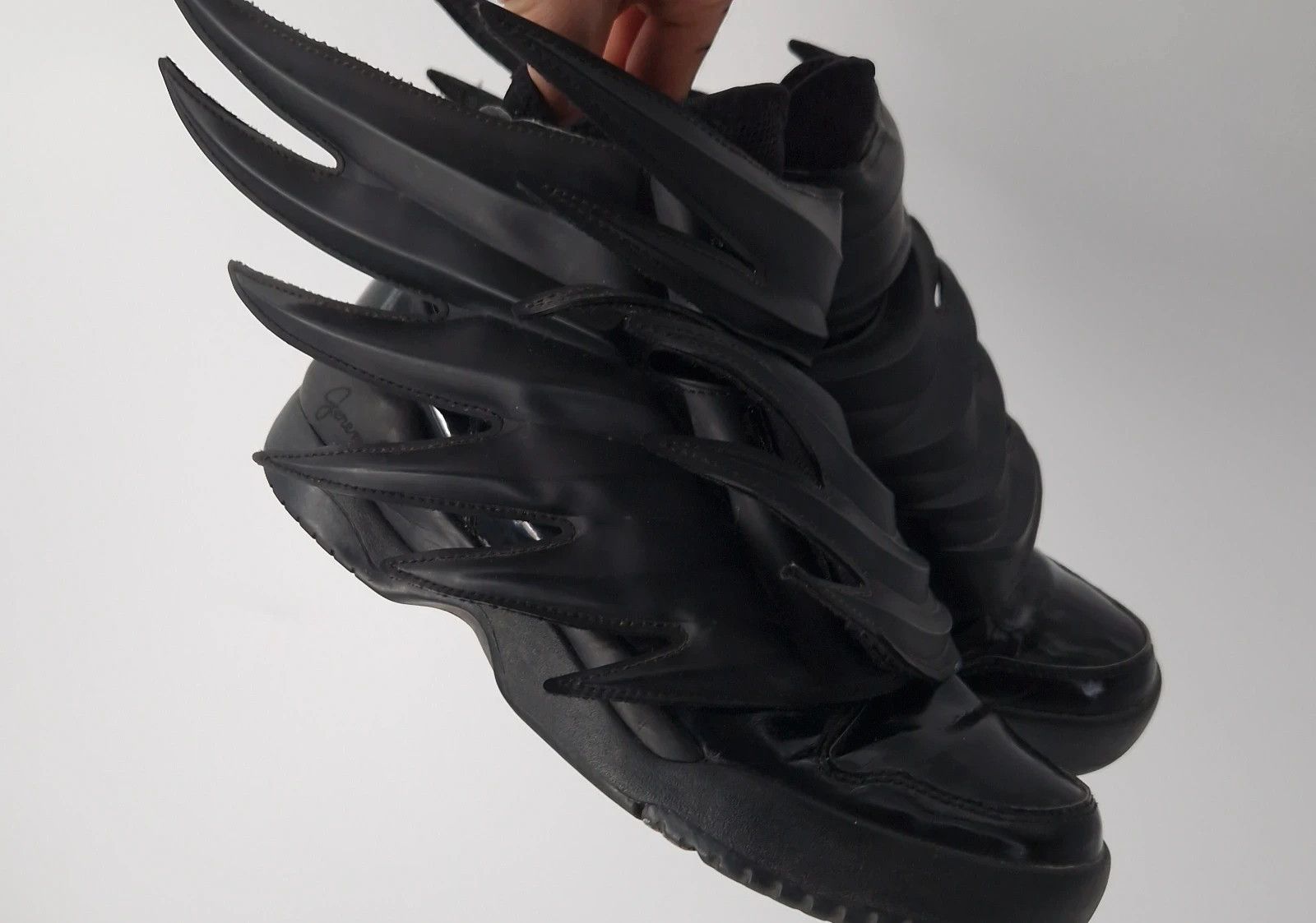 Adidas × Jeremy Scott Adidas by Jeremy Scott JS Wings 3.0 Dark Knight Batman Shoes Size US 9 / IT 39 - 8 Thumbnail