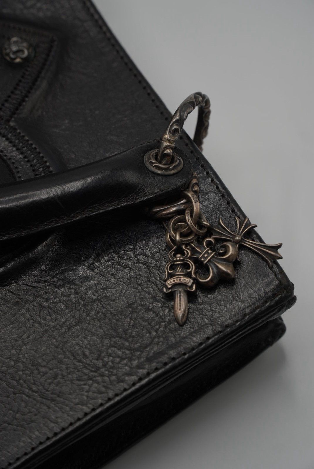 Chrome Hearts Chrome Hearts 90s Grained Calfskin Fleur De Lis Leather Bag Size ONE SIZE - 10 Thumbnail