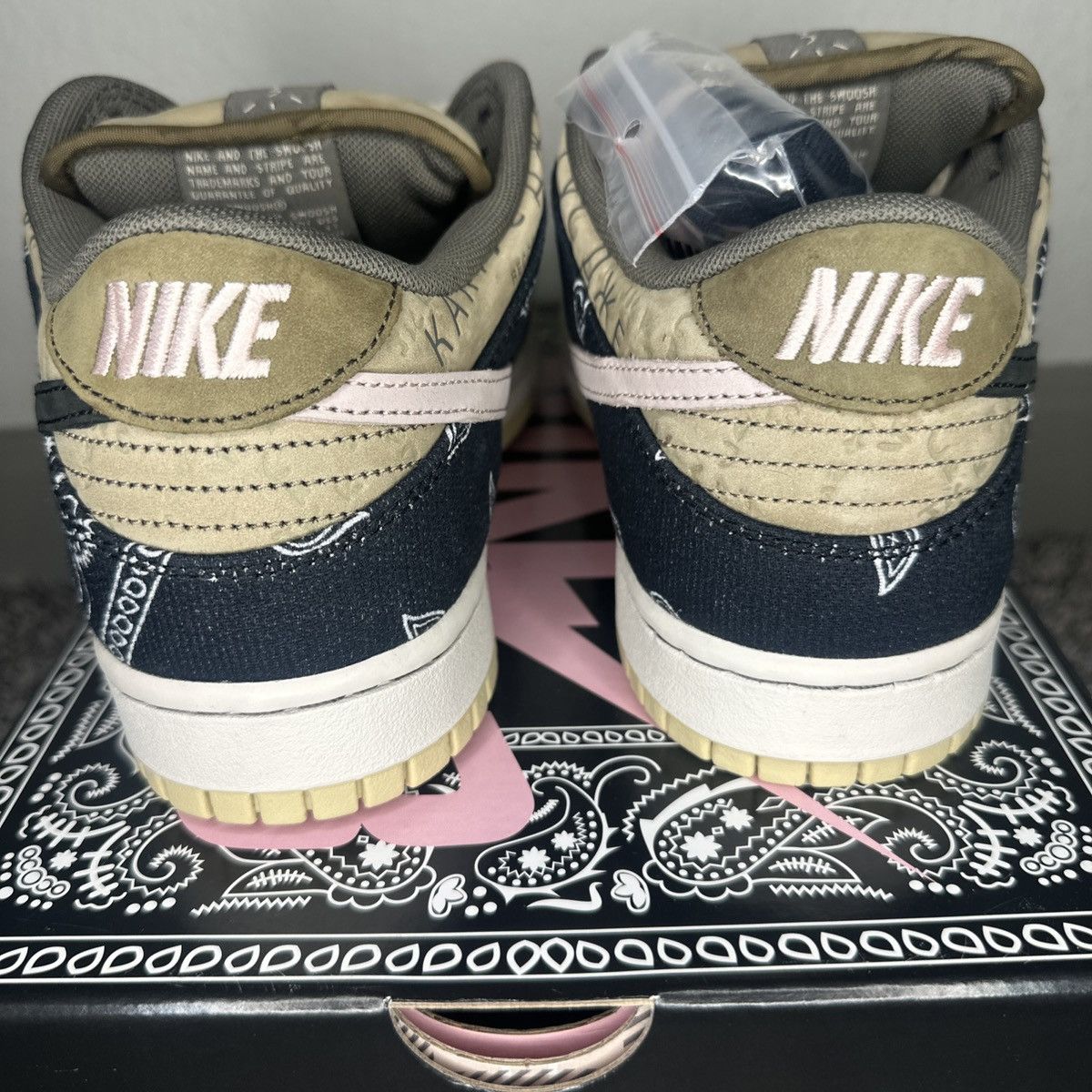 Nike Size 10 - Nike Travis Scott x SB Dunk Low Cactus Jack Size US 10 / EU 43 - 6 Thumbnail