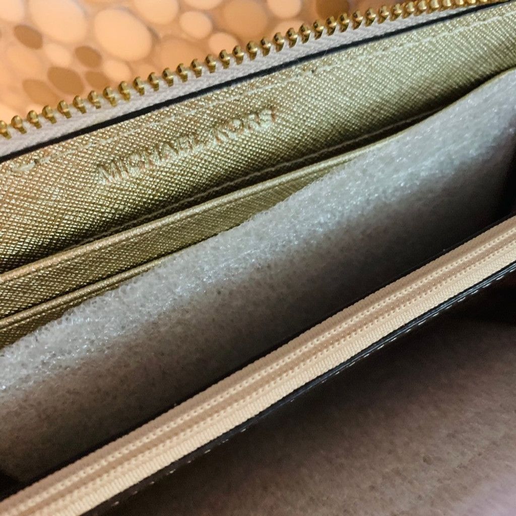 Michael Kors Michael Kors Wristlet in Beige & Gold BN Size ONE SIZE - 5 Thumbnail