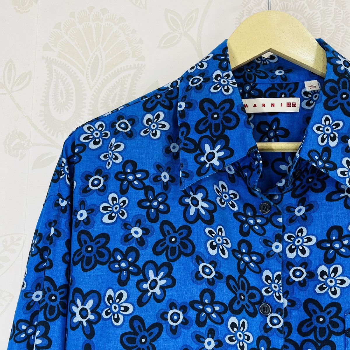 Marni MARNI X Uniqlo Japan Blue Flowers Shirts Buttons Up Size L Size US L / EU 52-54 / 3 - 5 Thumbnail