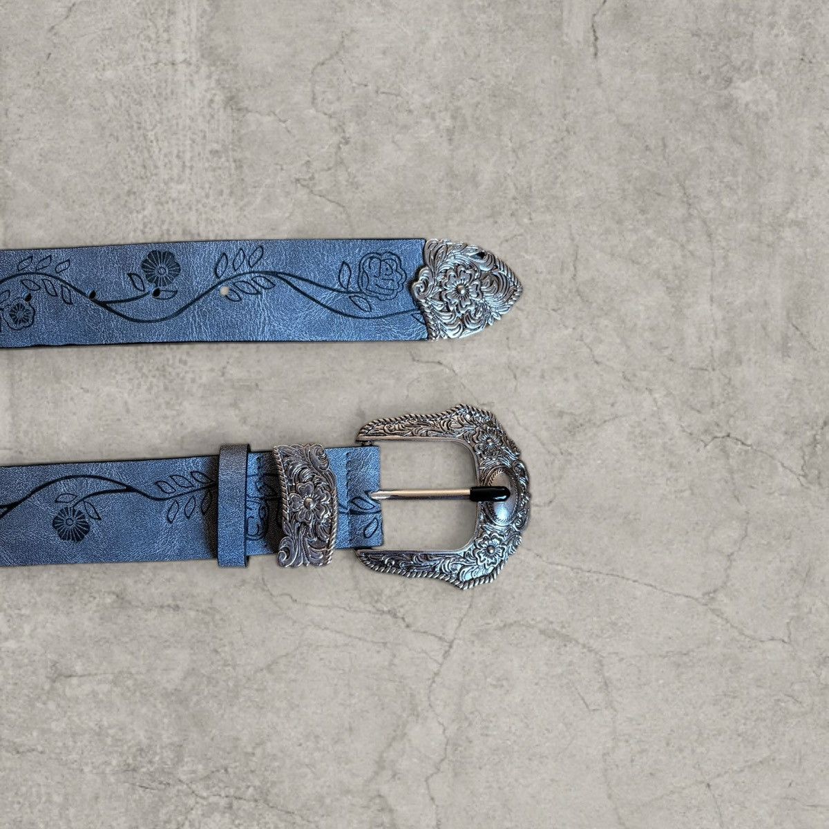Japanese Brand Vintage style Western belt in grey print, silver. One size Size ONE SIZE - 2 Thumbnail