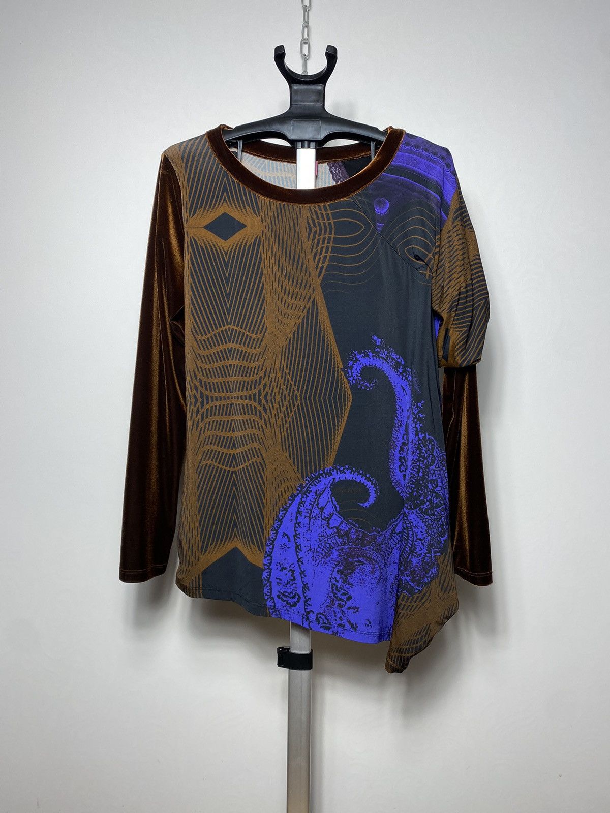 Other Save The Queen Asymmetric Velvet/Viscose Blouses Tunic Size XL / US 12-14 / IT 48-50 - 1 Thumbnail