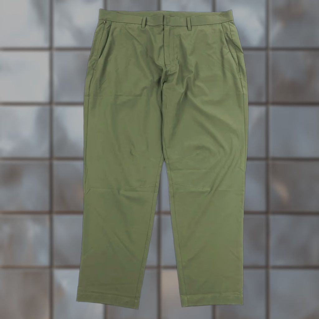 Fabletics Fabletics Pants 40x30 Green Performance Travel Office Zip Pocket Golf Chino Men Regular Size 40 Inseam 30 Navy? Size US 40 / EU 56 - 1 Thumbnail