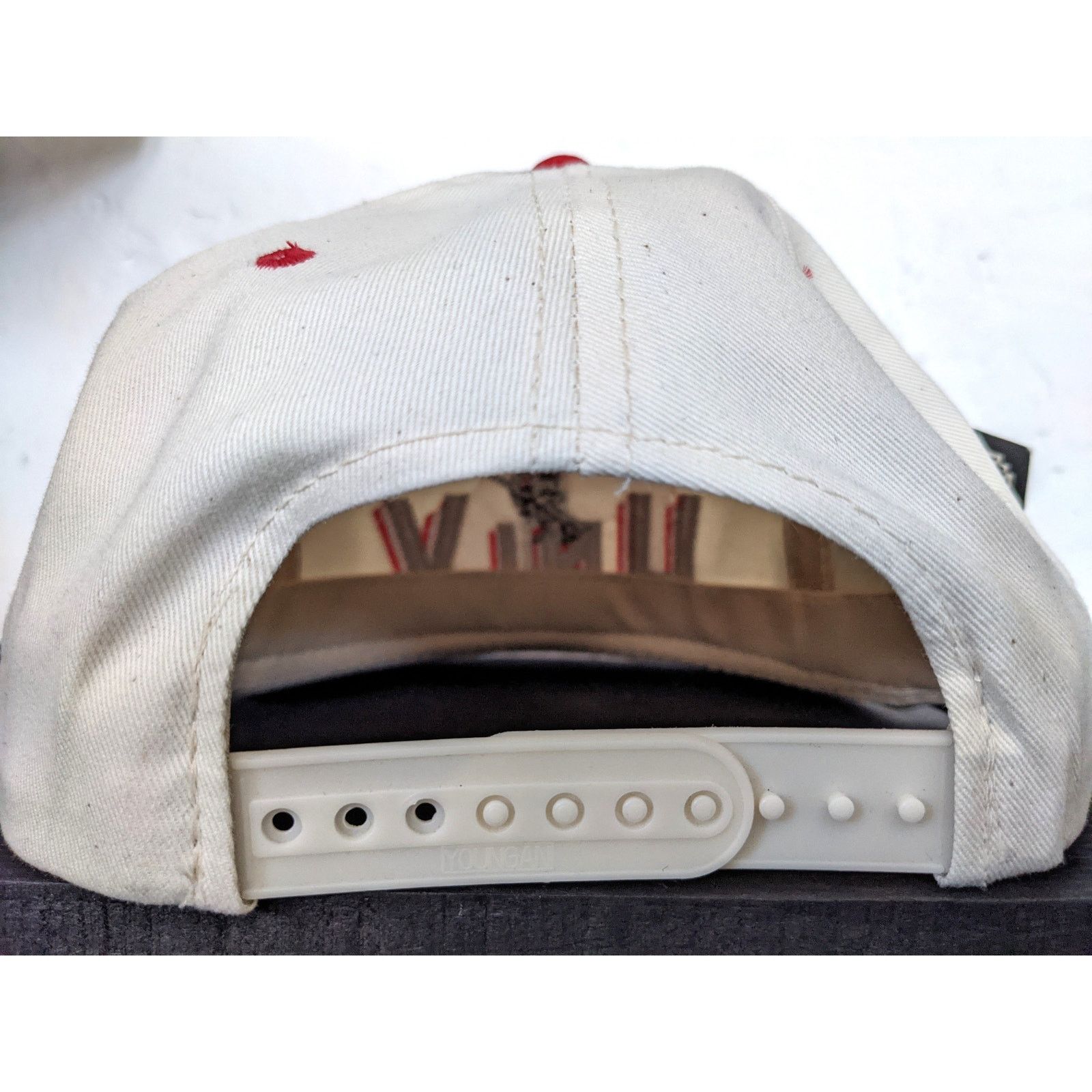 NCAA × Sports Specialties UNLV Vegas 90s Runnin Rebels CARDINAL snapback NCAA vintage Size ONE SIZE - 4 Thumbnail