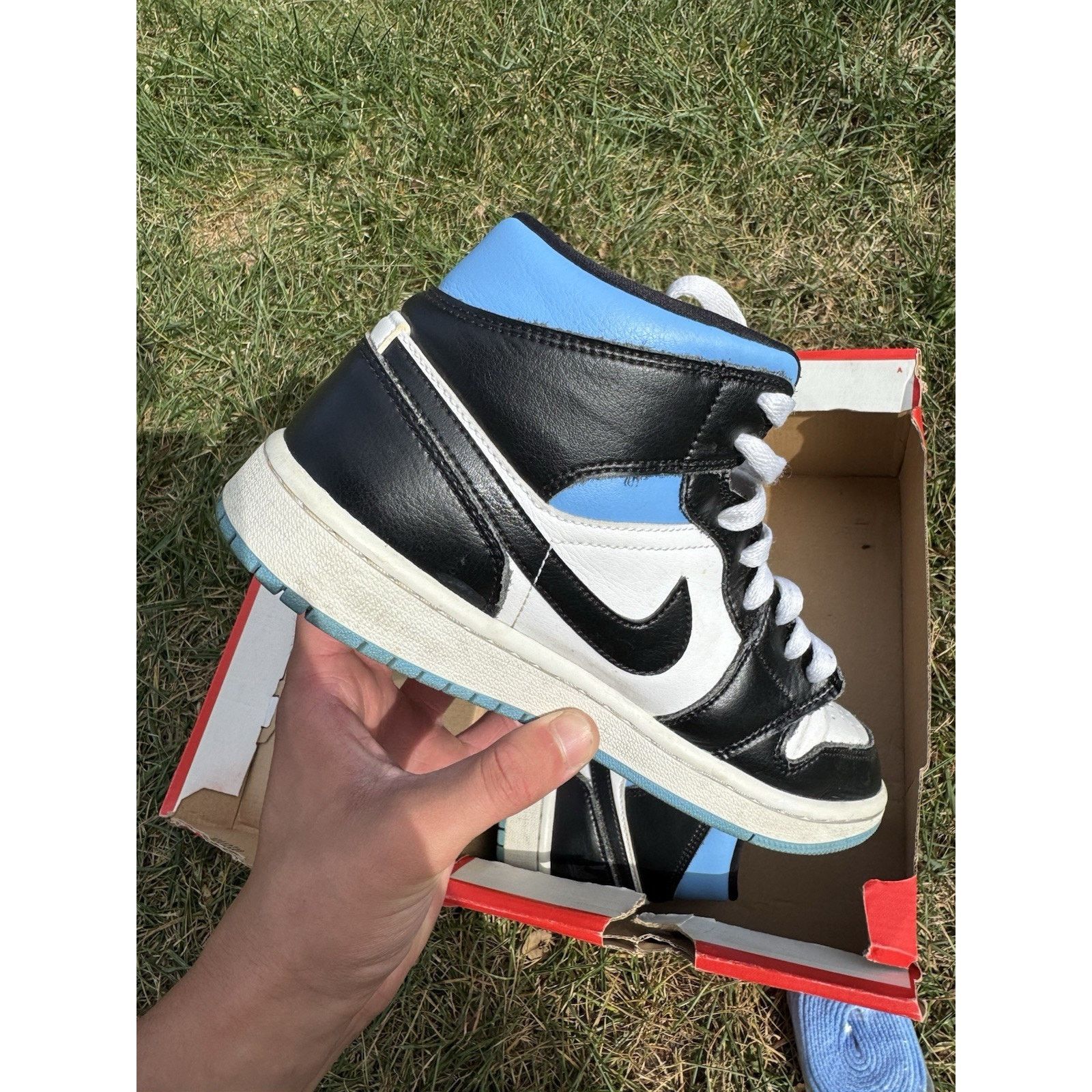 Jordan Brand Air Jordan 1 Mid University Blue W Size 8.5 Women’s Size US 8.5 / IT 38.5 - 13 Thumbnail