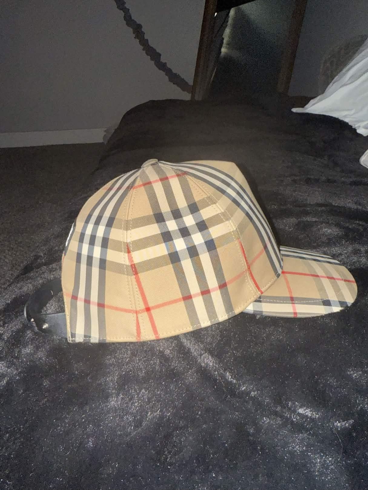 Burberry Burberry Check Hat Size ONE SIZE - 3 Thumbnail