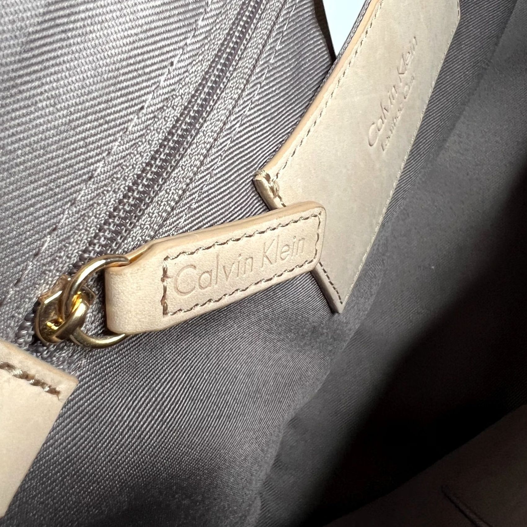 Calvin Klein VINTAGE Calvin Klein Beige Leather Satchel Tote Bag Gold Hardware Structured Large Purse Size ONE SIZE - 4 Thumbnail