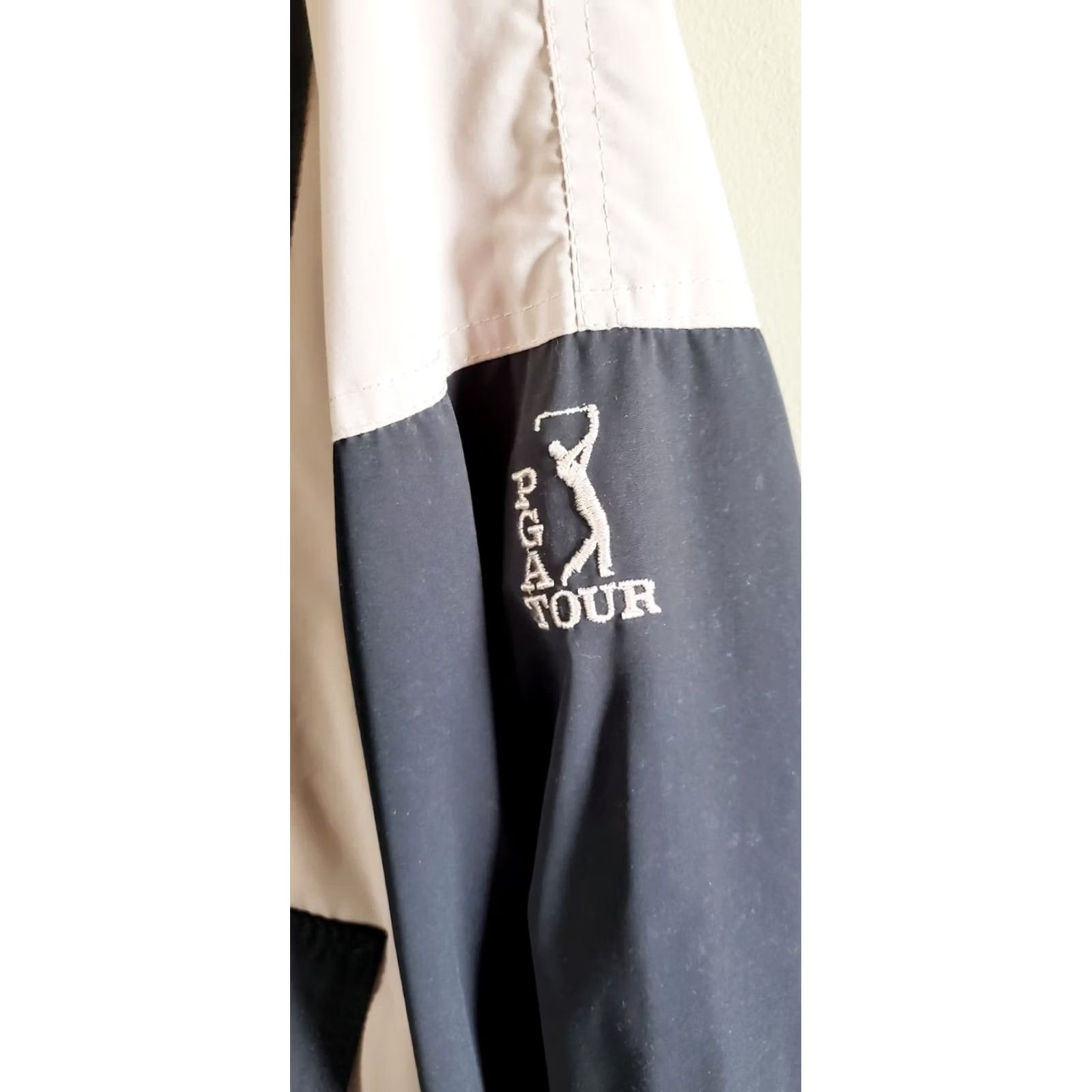 PGA Tour PGA TOUR Jacket Mens L Black Wind and Water Resistant Full Zip Men Excellent Size US L / EU 52-54 / 3 - 5 Thumbnail