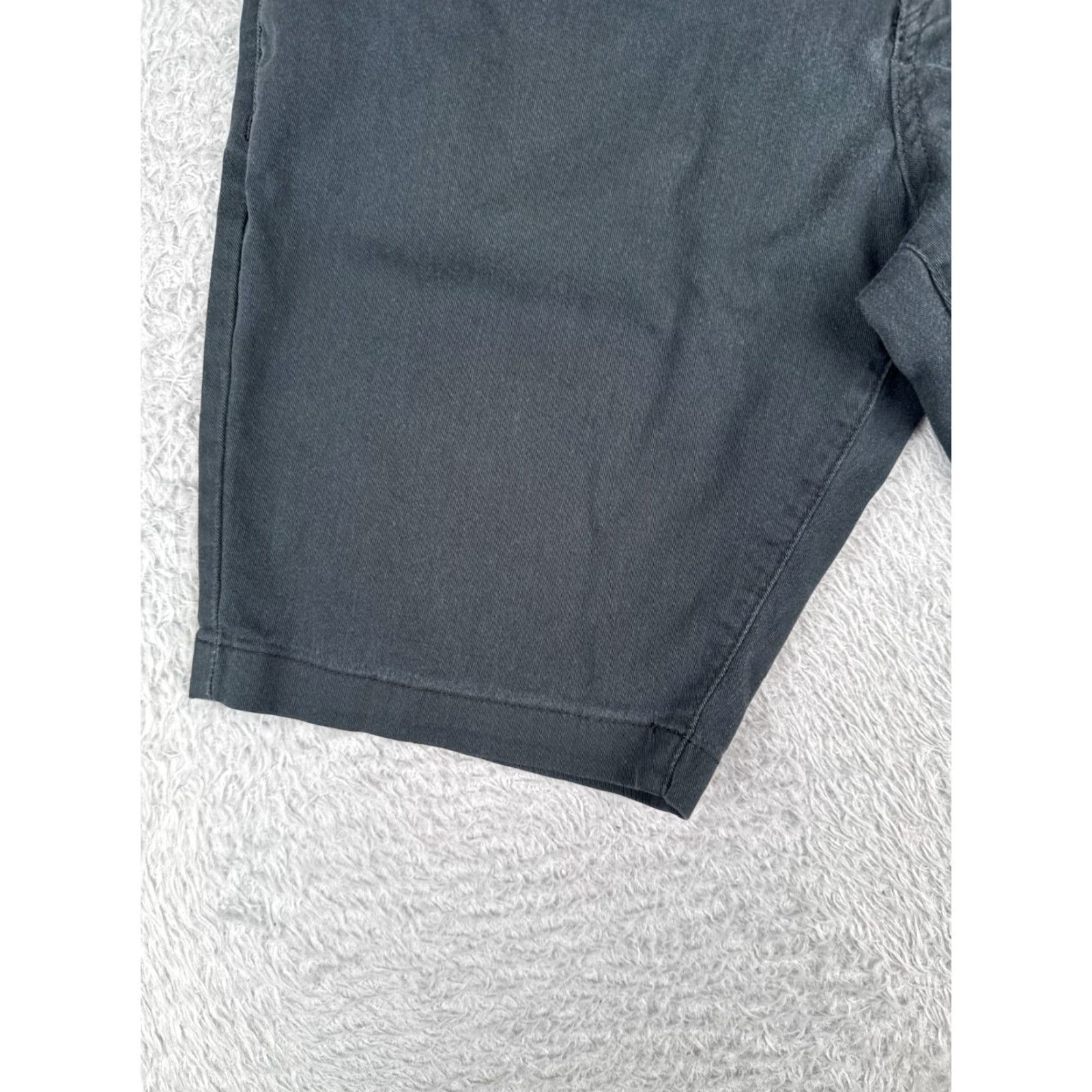 Volcom Volcom Shorts Adult 30 Black Cotton Blend Chino Skate 5-Pocket Casual Mens Size US 30 / EU 46 - 3 Thumbnail