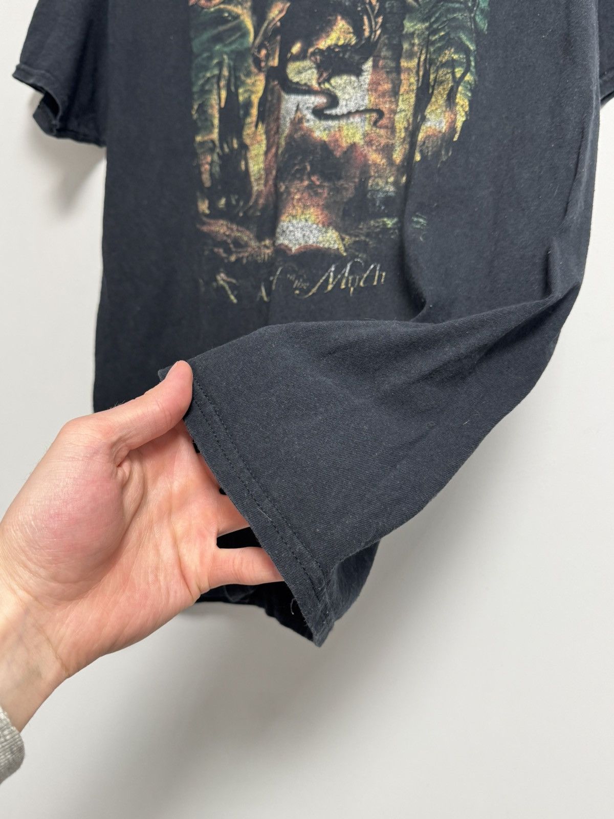 Gildan Vintage 2006 Blind Guardian Tour T-Shirt Size L Size US L / EU 52-54 / 3 - 7 Thumbnail