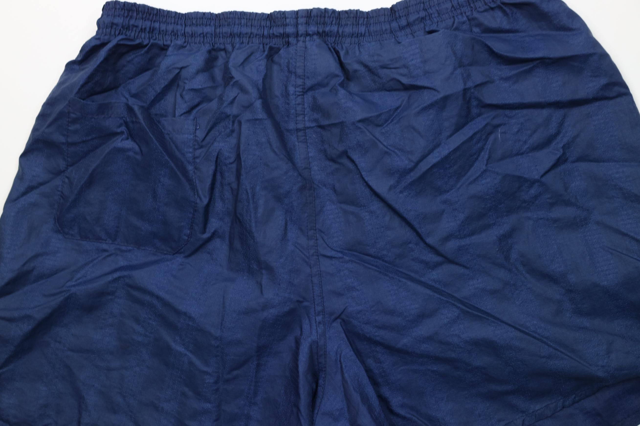 Umbro Vintage 90s Umbro Running Jogging Soccer Shorts Blue Nylon Size US 36 / EU 52 - 11 Thumbnail